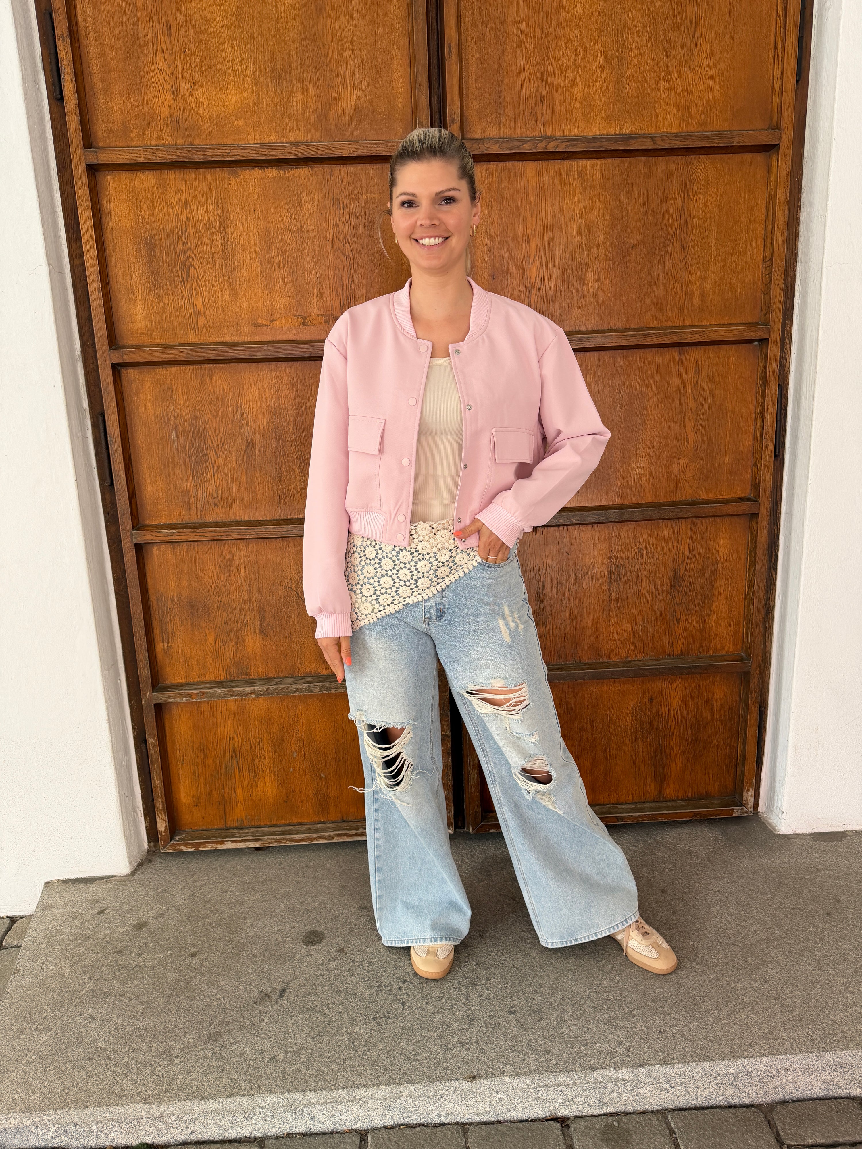 Jacke in Rosa mit großen Taschen vorne