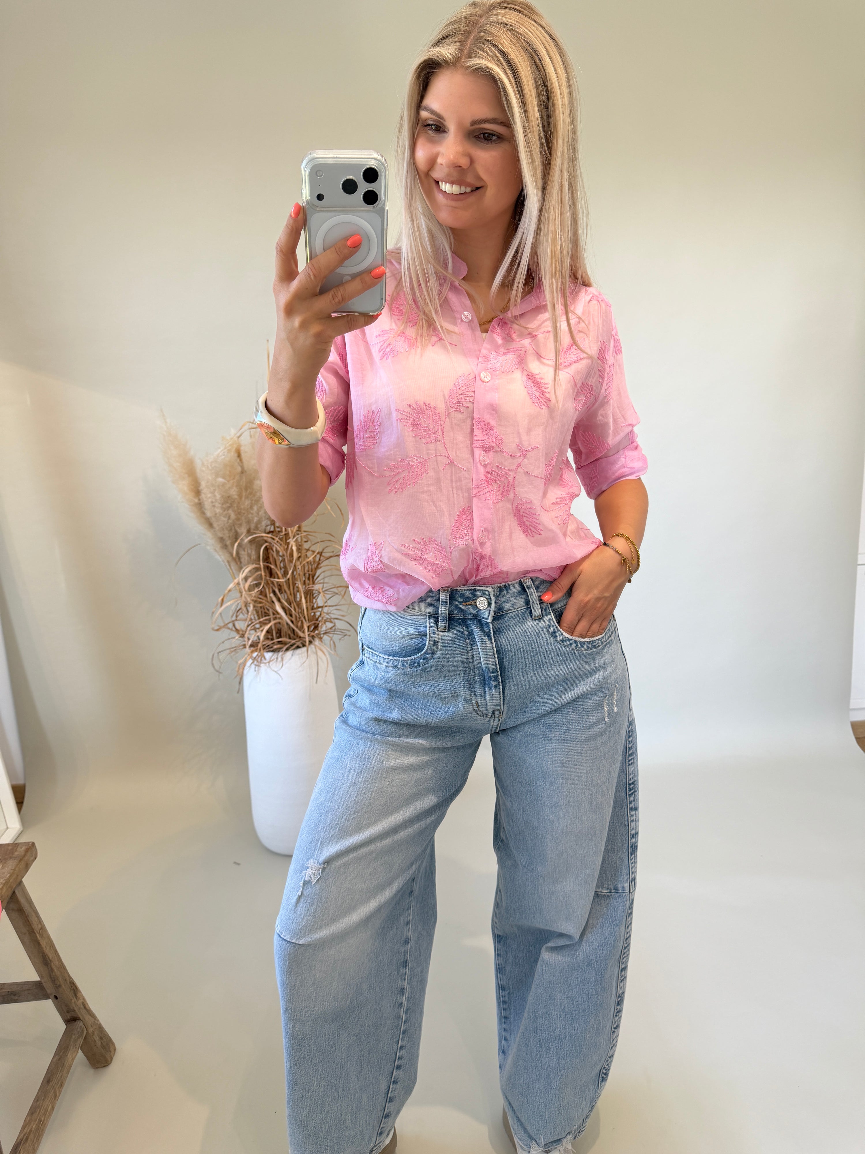 Bluse in Rosa mit Blumenstickerei