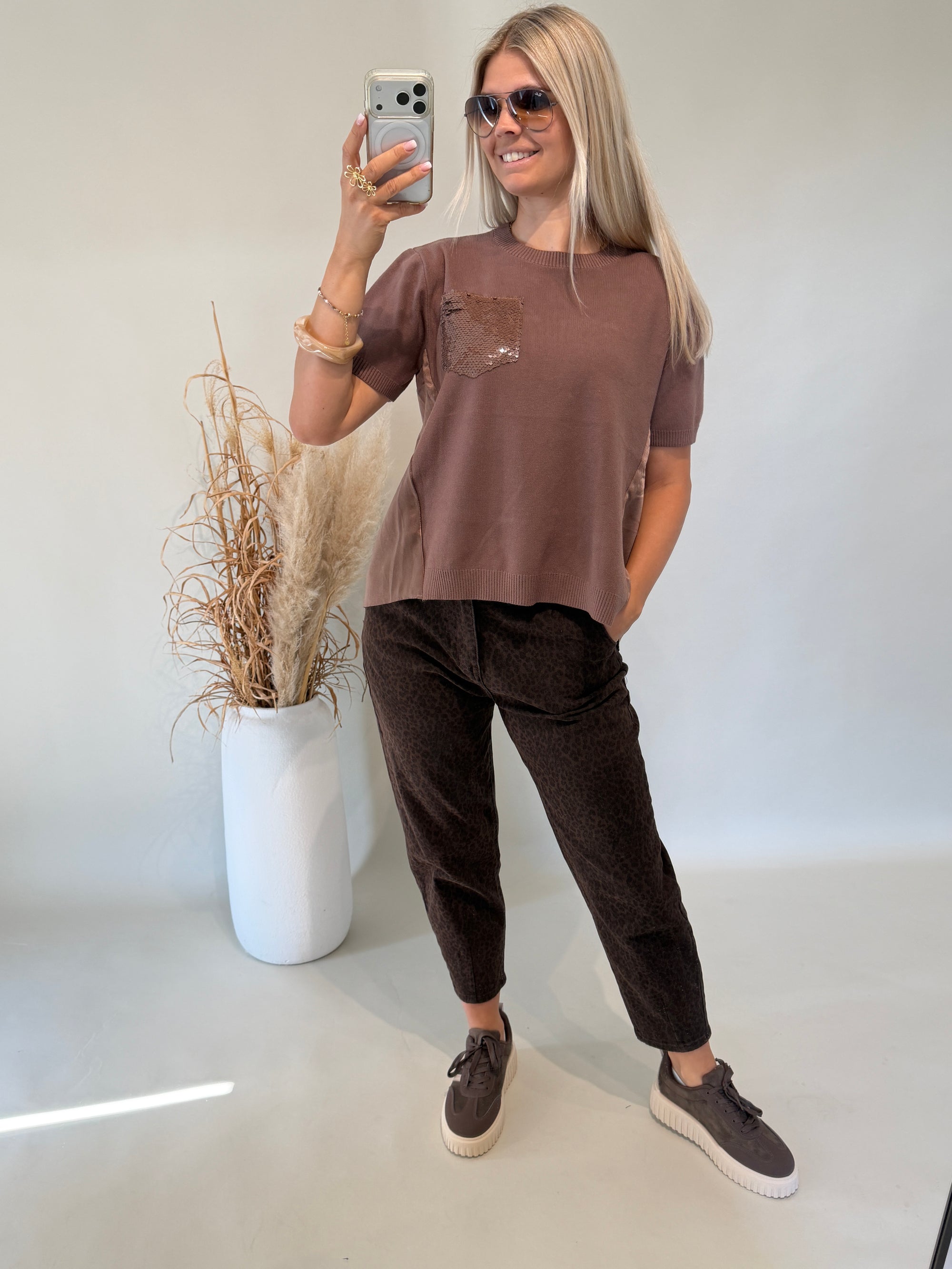 Shirt in Feinstrick mit Seidenrücken in Schokobraun