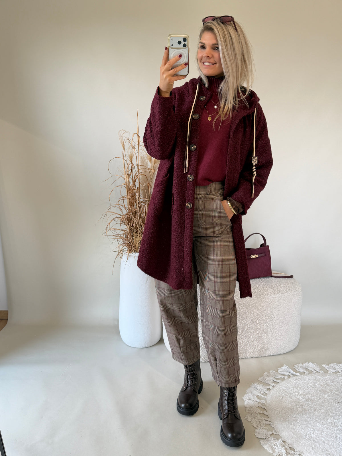 Mantel in Burgundy mit Kapuze