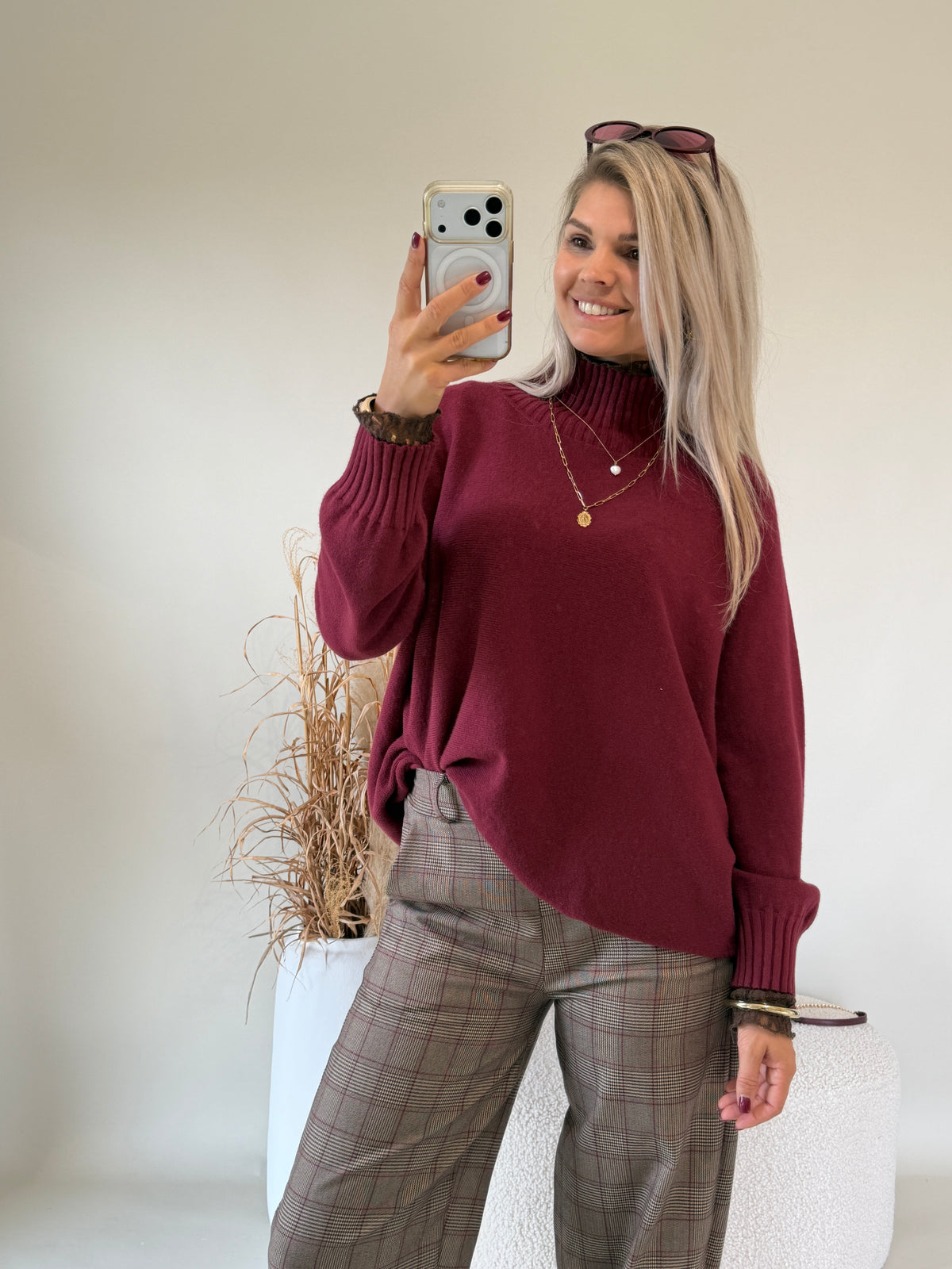 Pullover in Burgundy mit Kragen