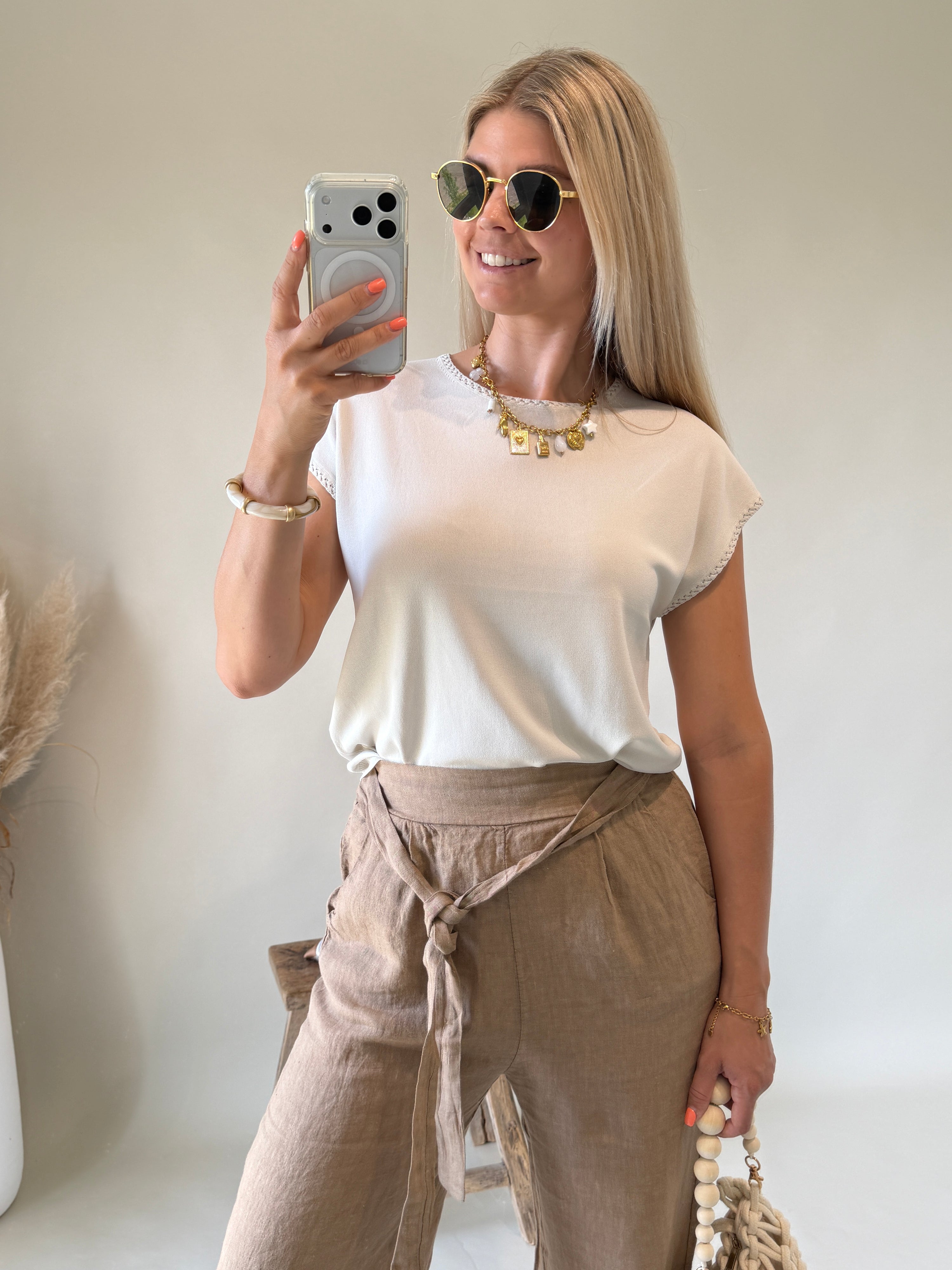 Pullover in Beige ( Kurzarm mit Muster am Arm )