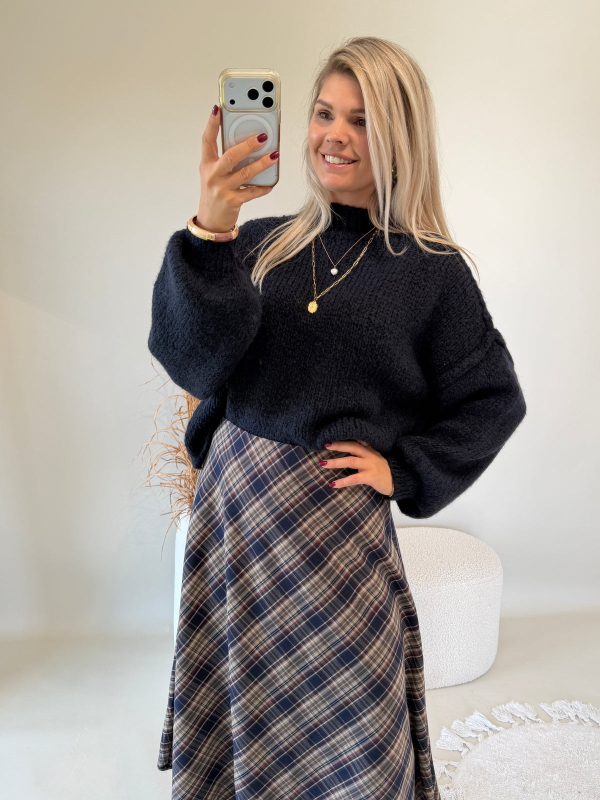 Pullover in Dunkelblau mit kleinen Stehkragen
