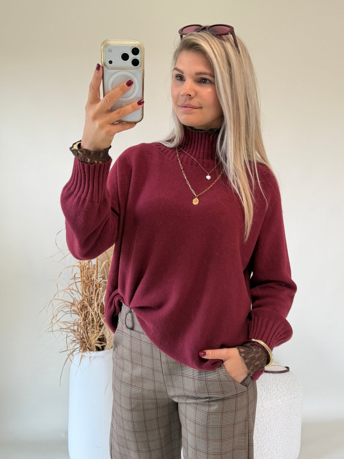 Pullover in Burgundy mit Kragen
