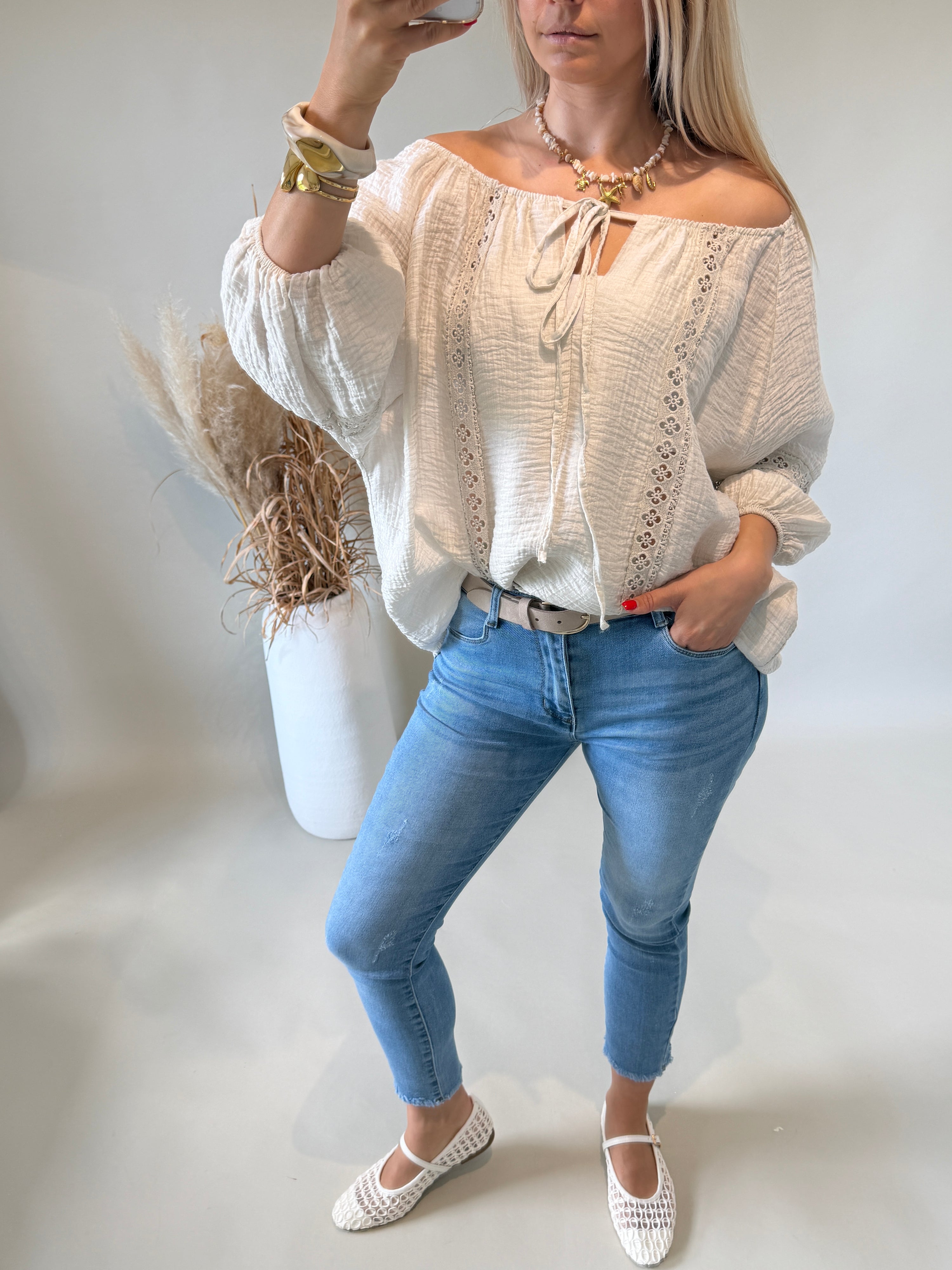 Bluse in Beige ( Musselin mit Spitze )