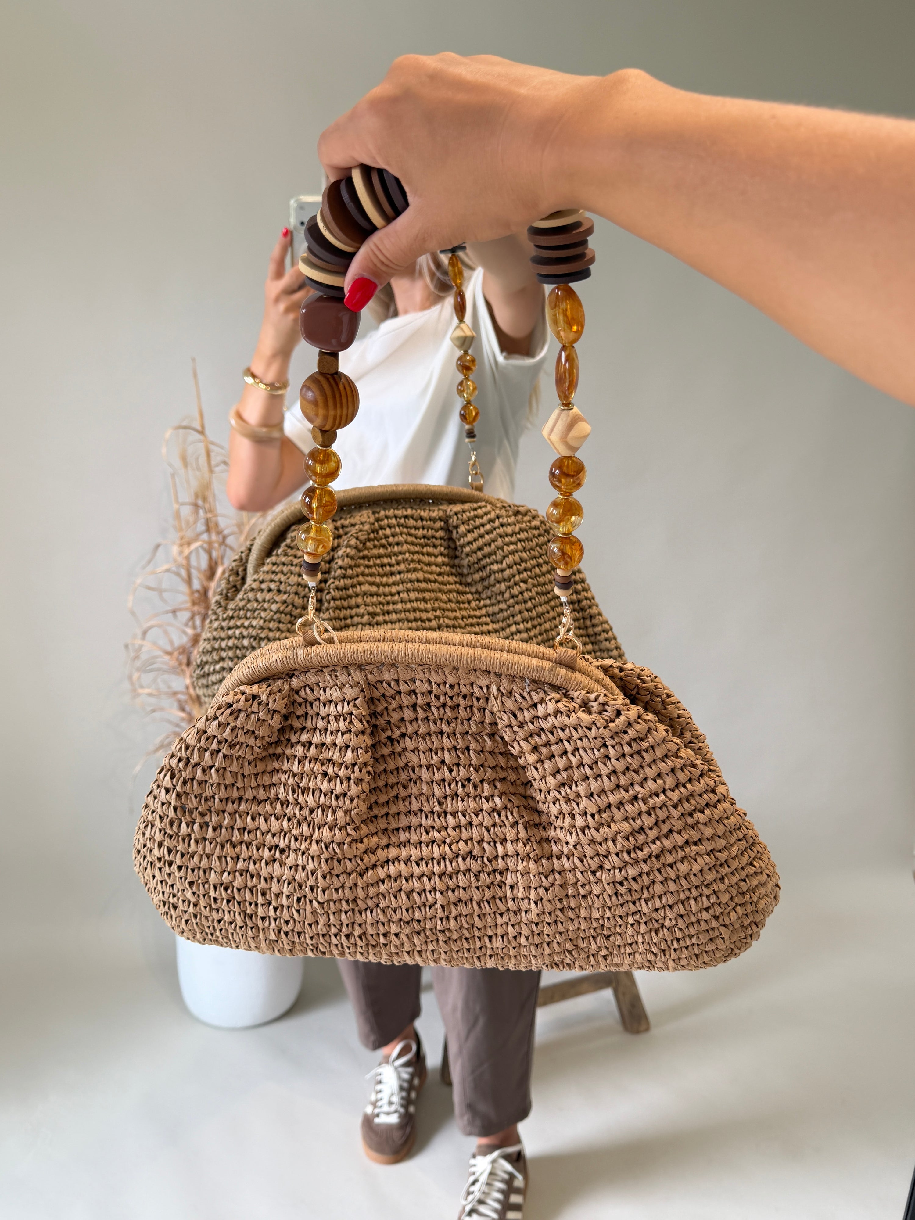 Tasche in Zimt mit Kette