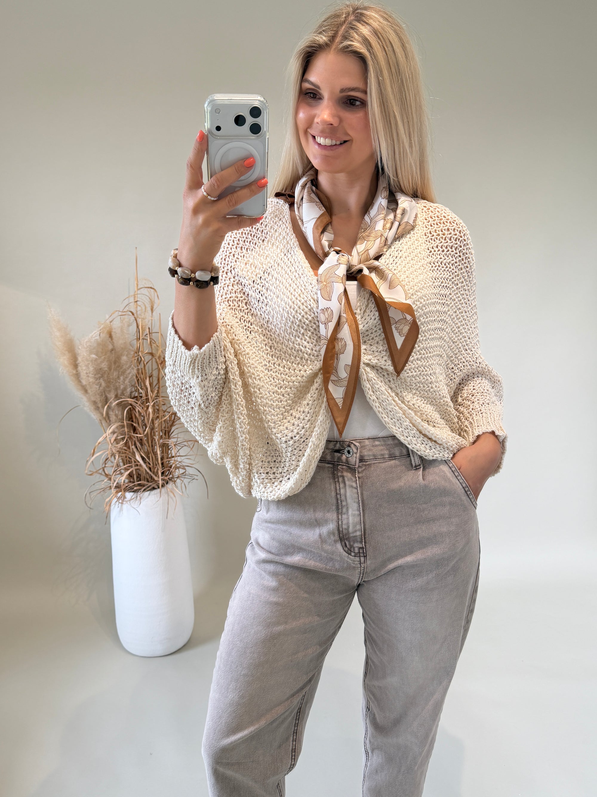 Tuch in verschiedenen Brauntönen