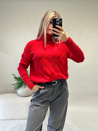 Pullover in Rot mit Muster und Rollkragen