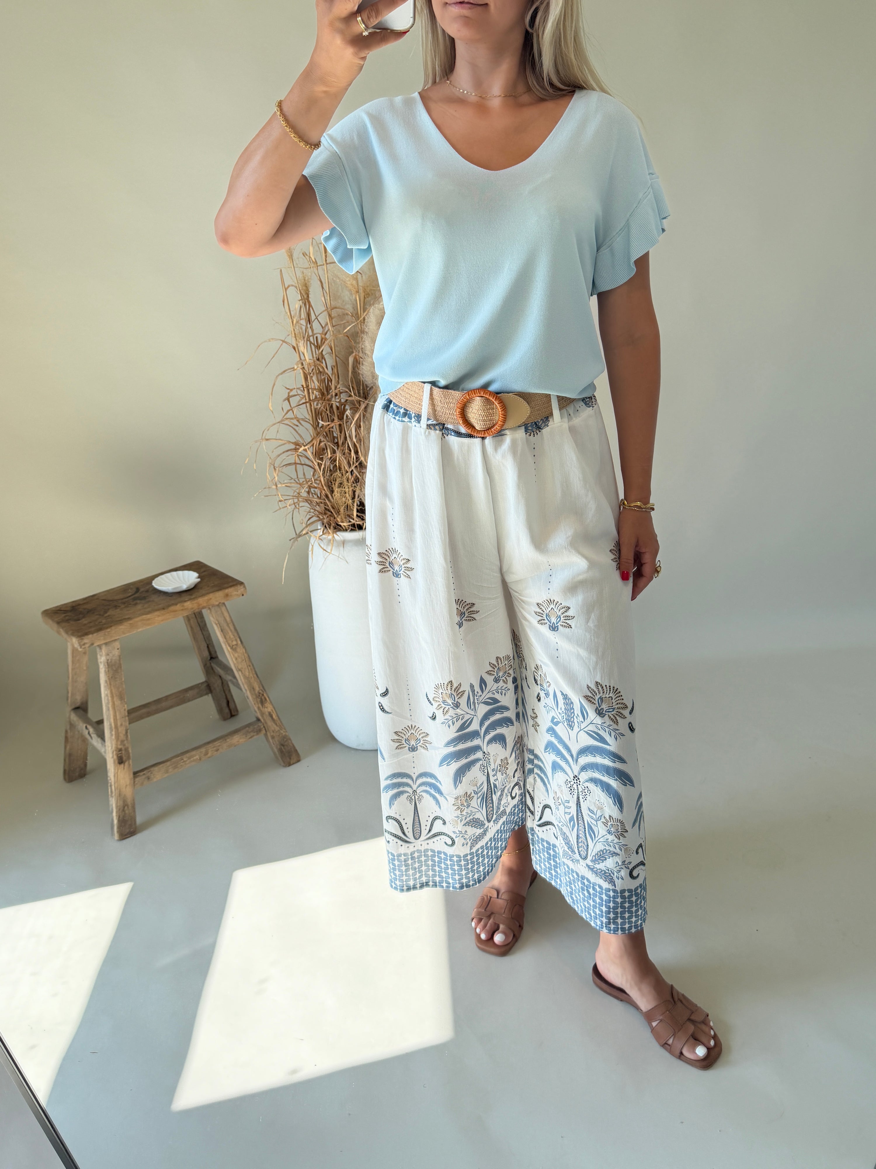 T - Shirt in Hellblau ( Feinstrick ) mit Rüschen