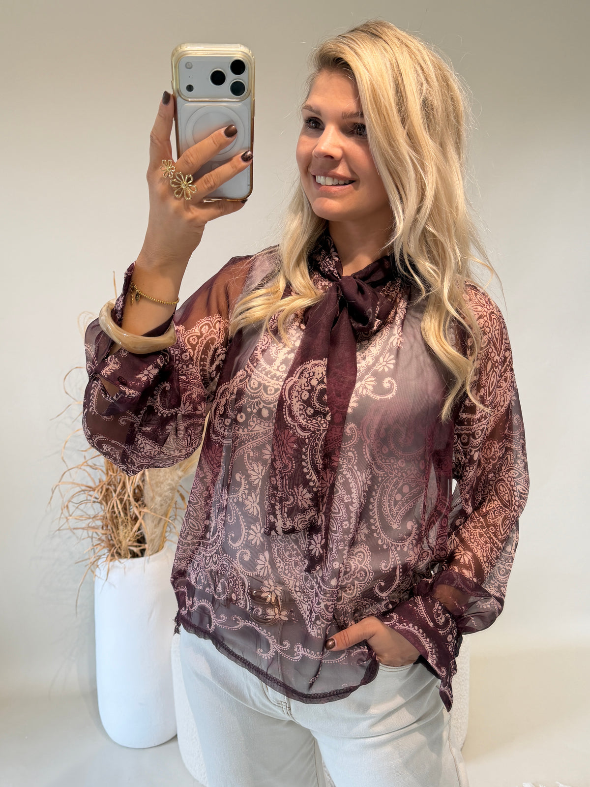 Bluse in Burgundy mit Muster in Beige