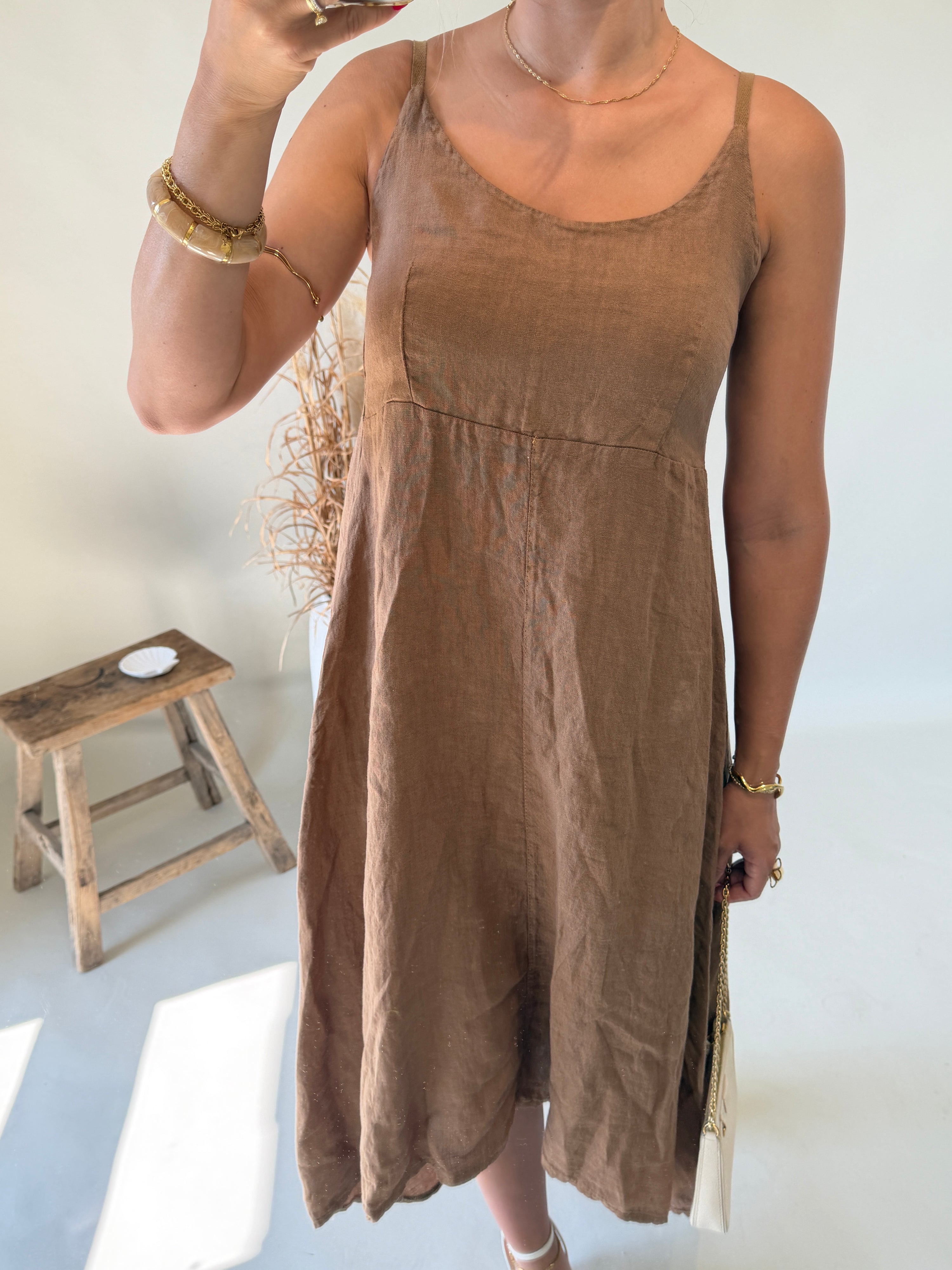 Kleid in Zimt  ( vorne kürzer )