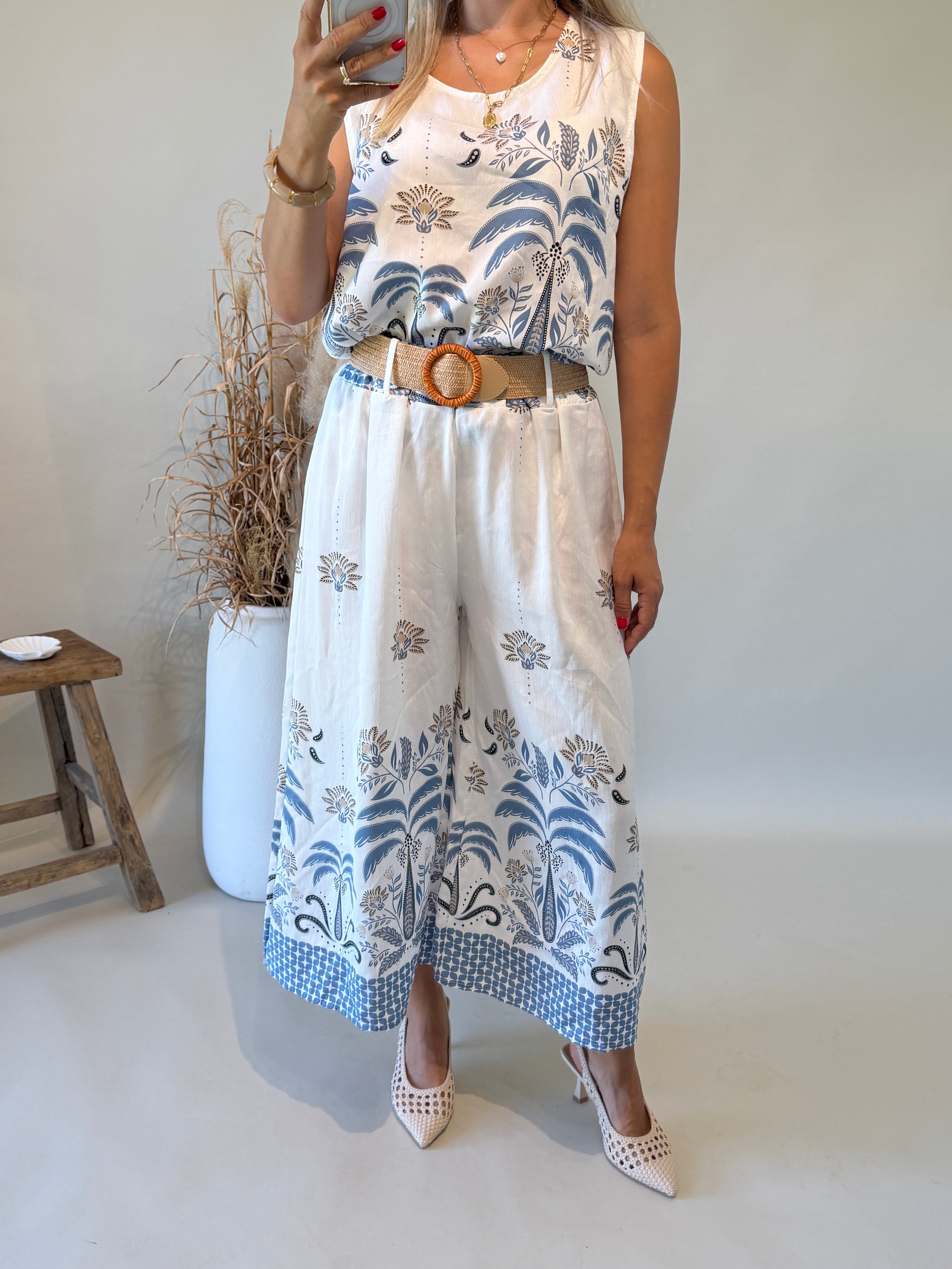 Hose in Wollweiß mit Hellblauen Muster ( Culotte )