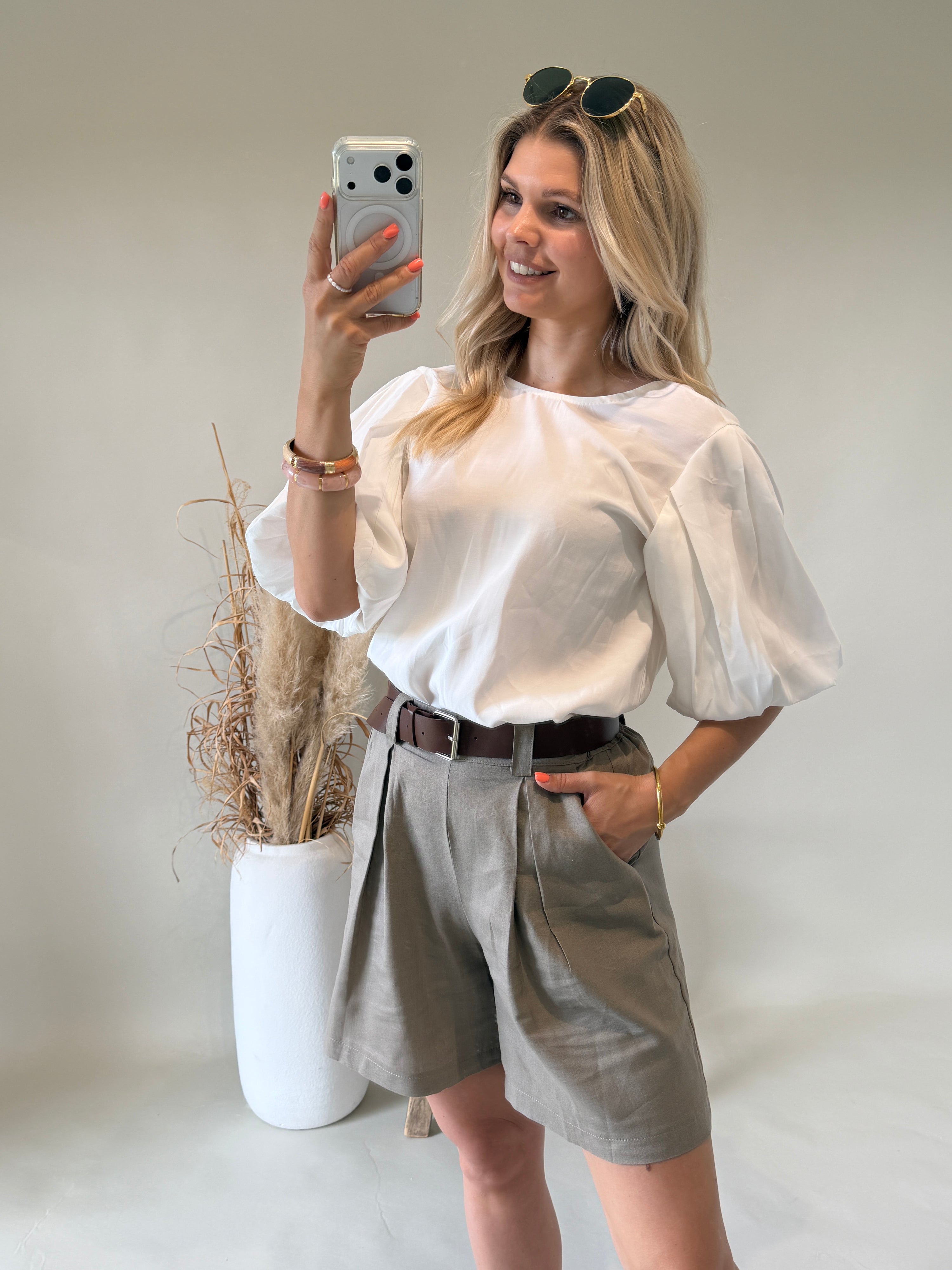Bluse in Weiß mit Puffärmel