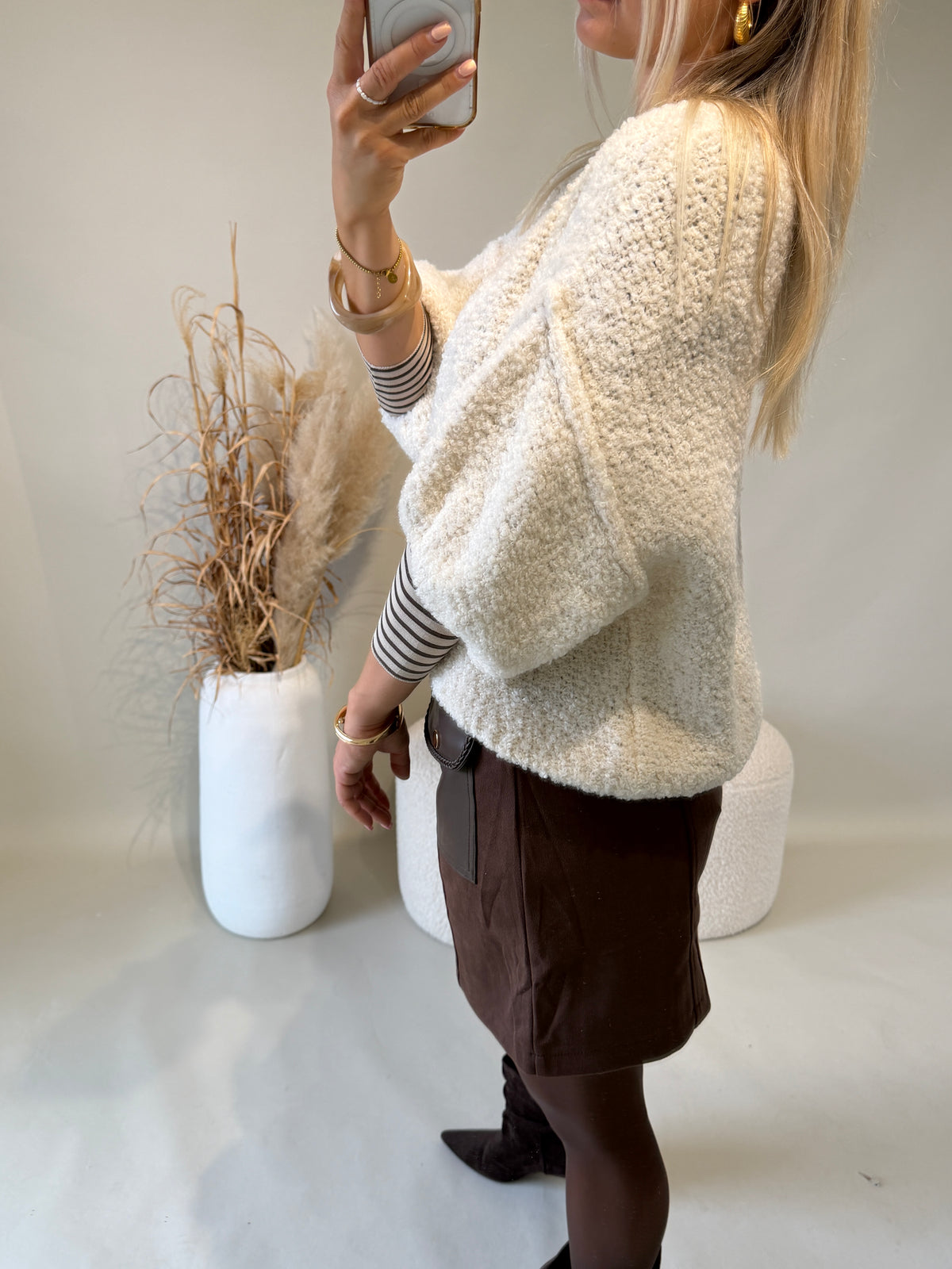 Strickjacke in Wollweiß ( Kurzarm )