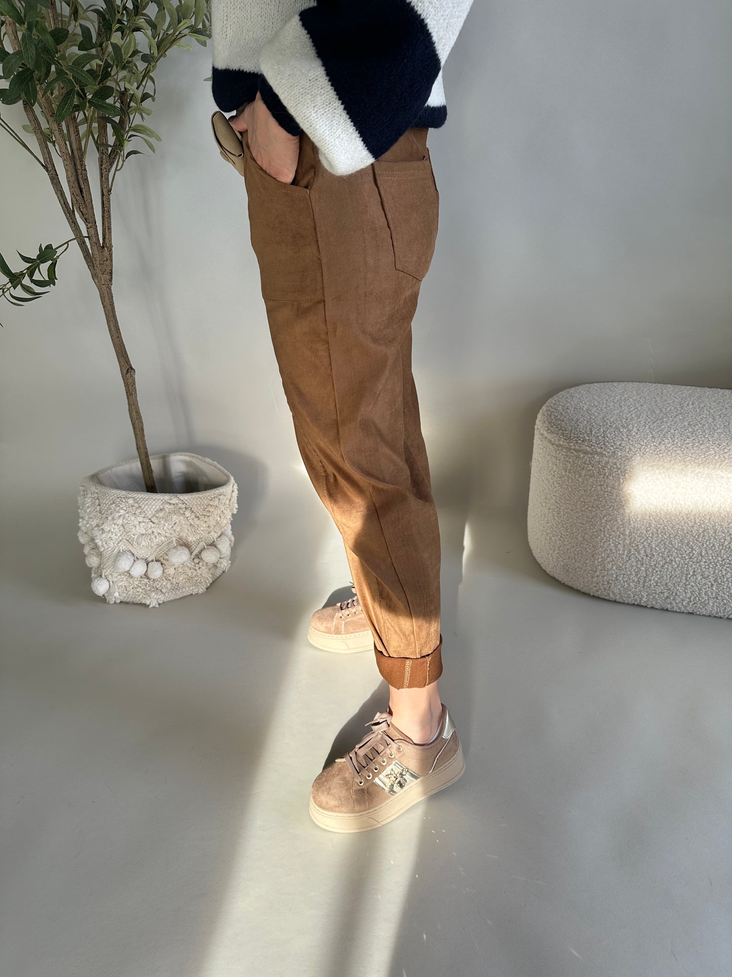 hose in zimt ( wildeder-optik) mit gürtel