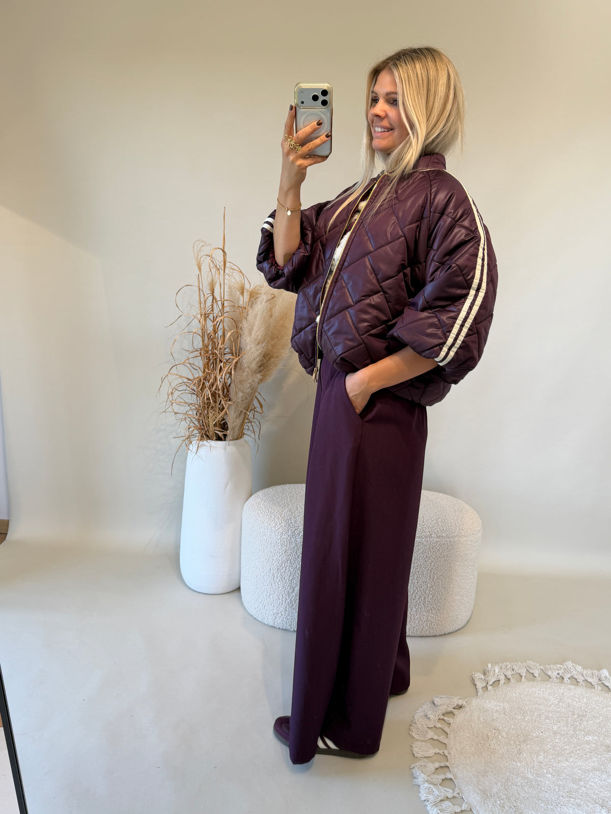 Jacke in Burgundy mit Beigen Streifen