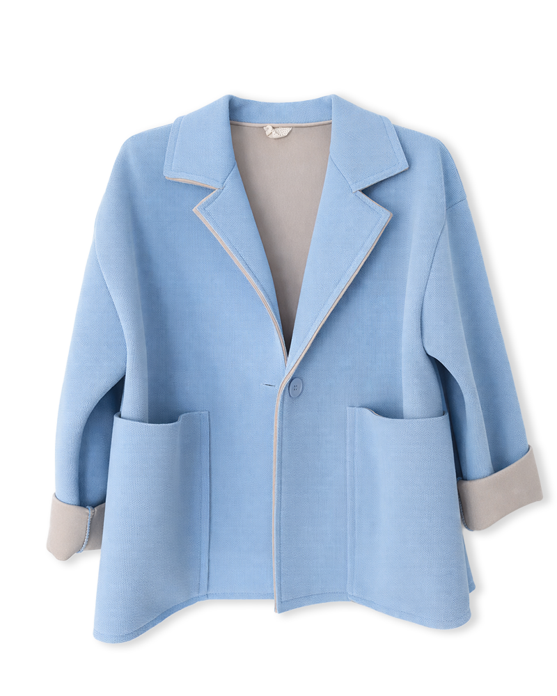 Jacke in Hellblau mit großen Taschen vorne