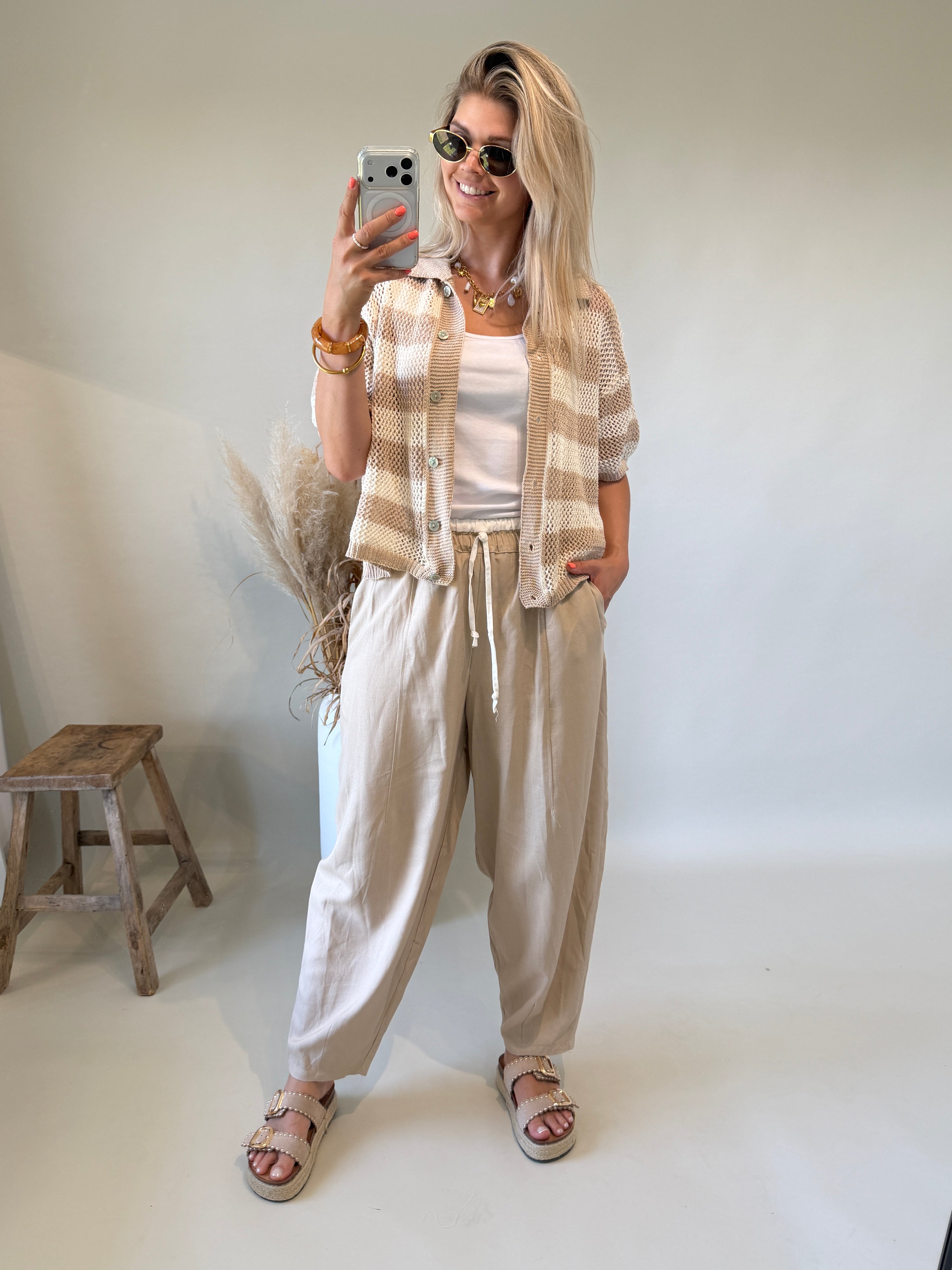 Strickjacke in Beige und Wollweiß gestreift