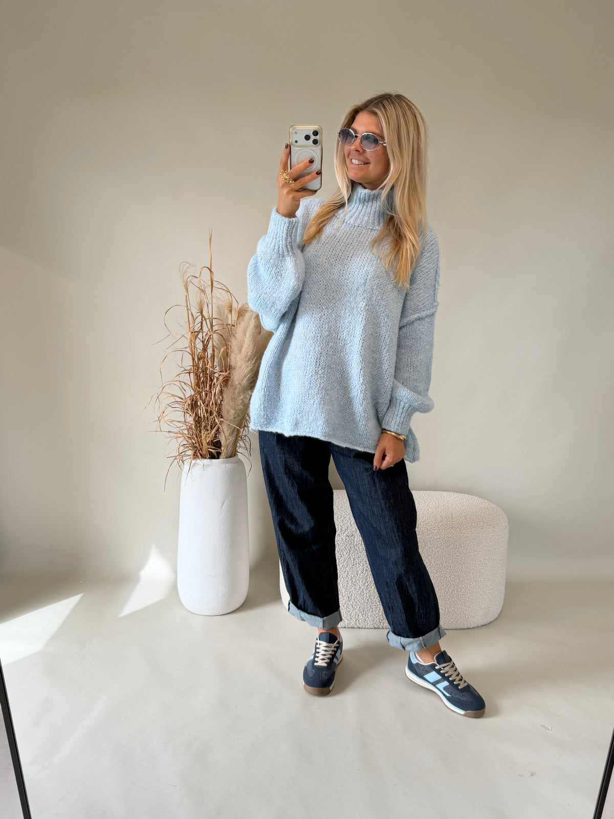 Pullover in Hellblau mit Stehkragen