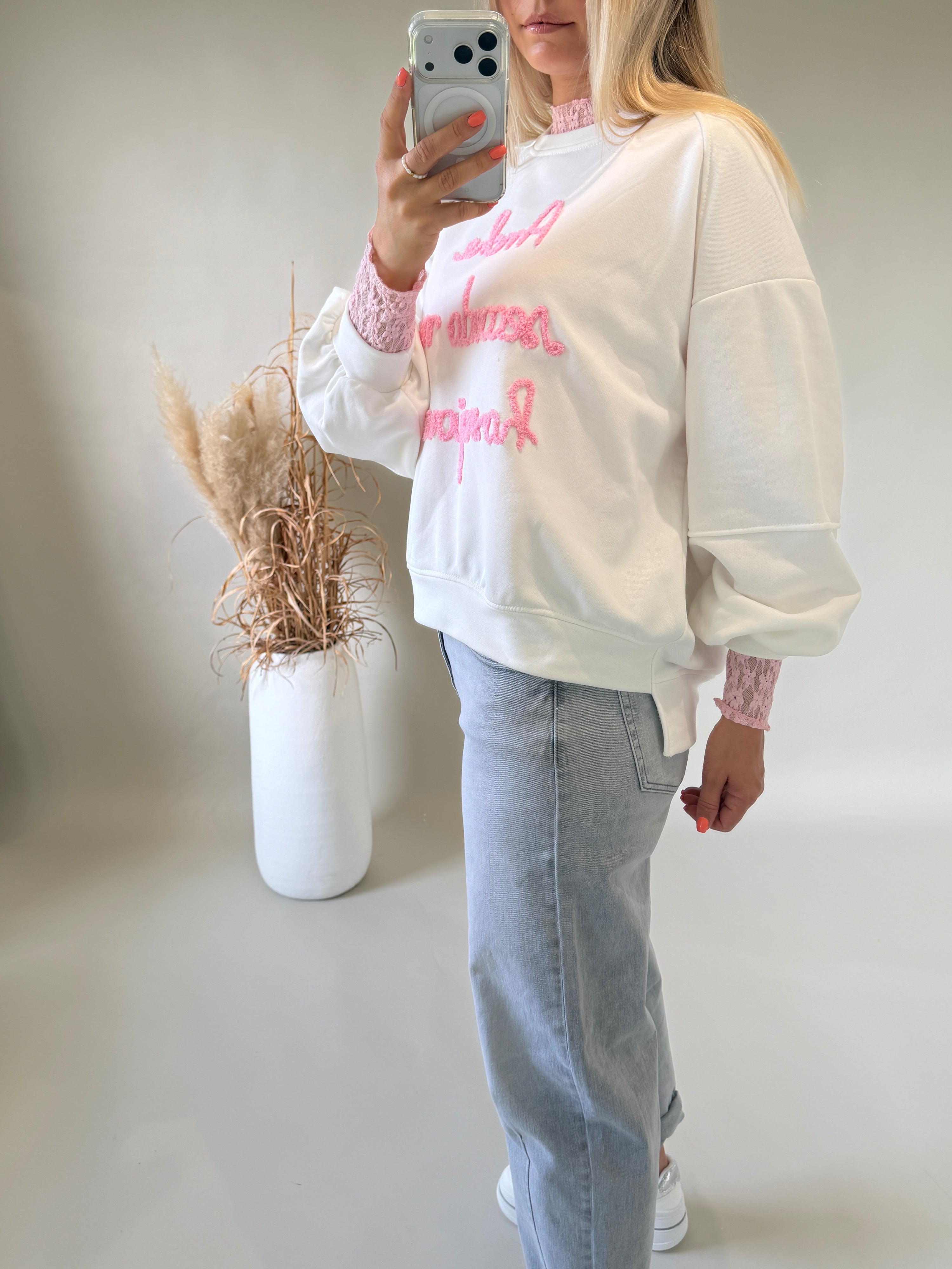 Sweatshirt in Weiß mit Rosa Aufschrift