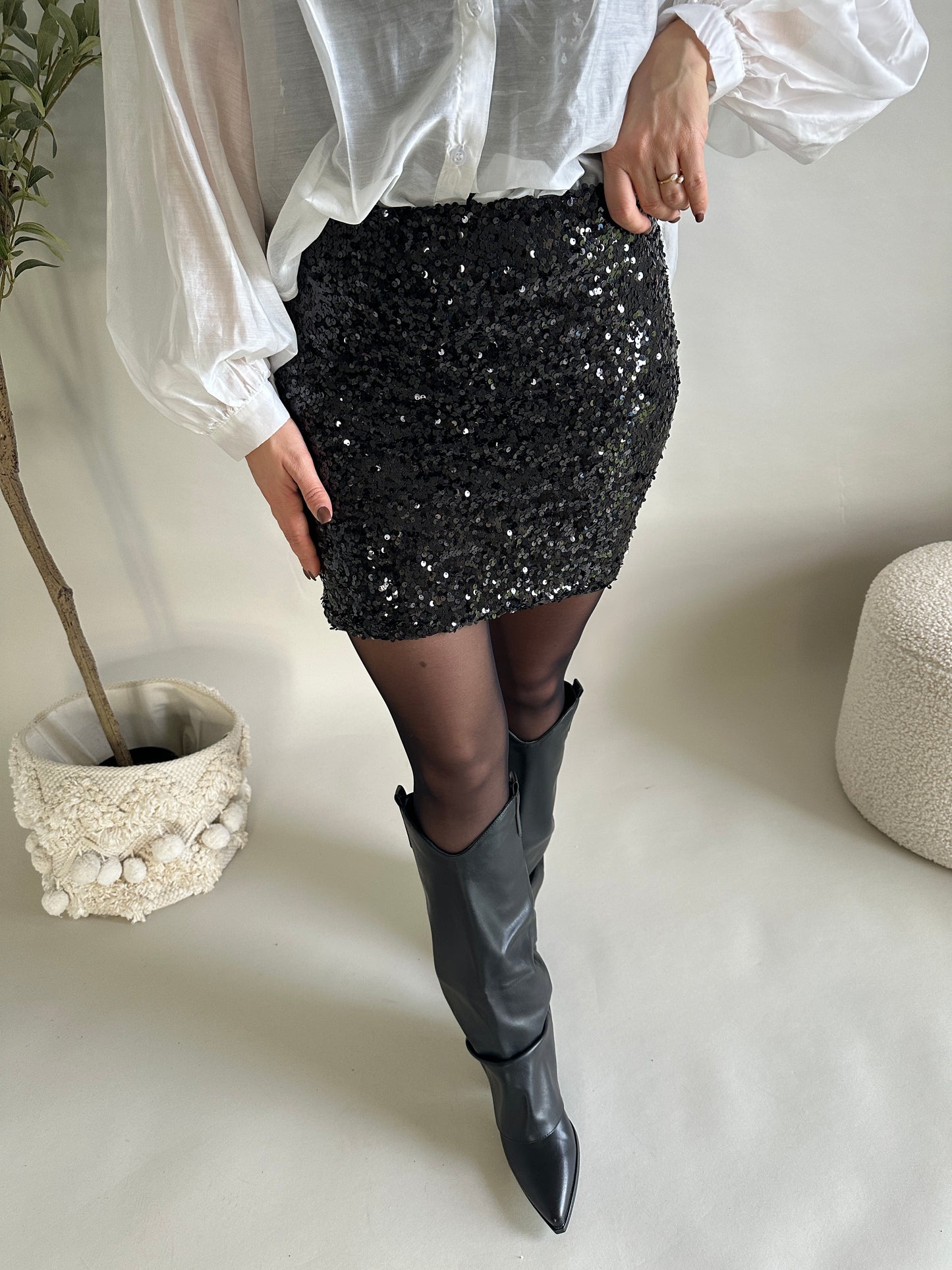 rock kurz in schwarz mit pailletten