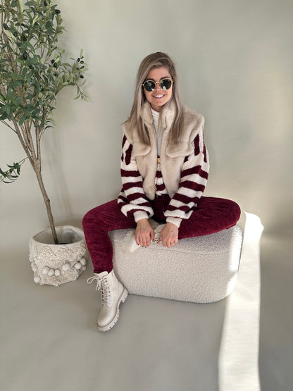 Felljacke in Beige ärmellos