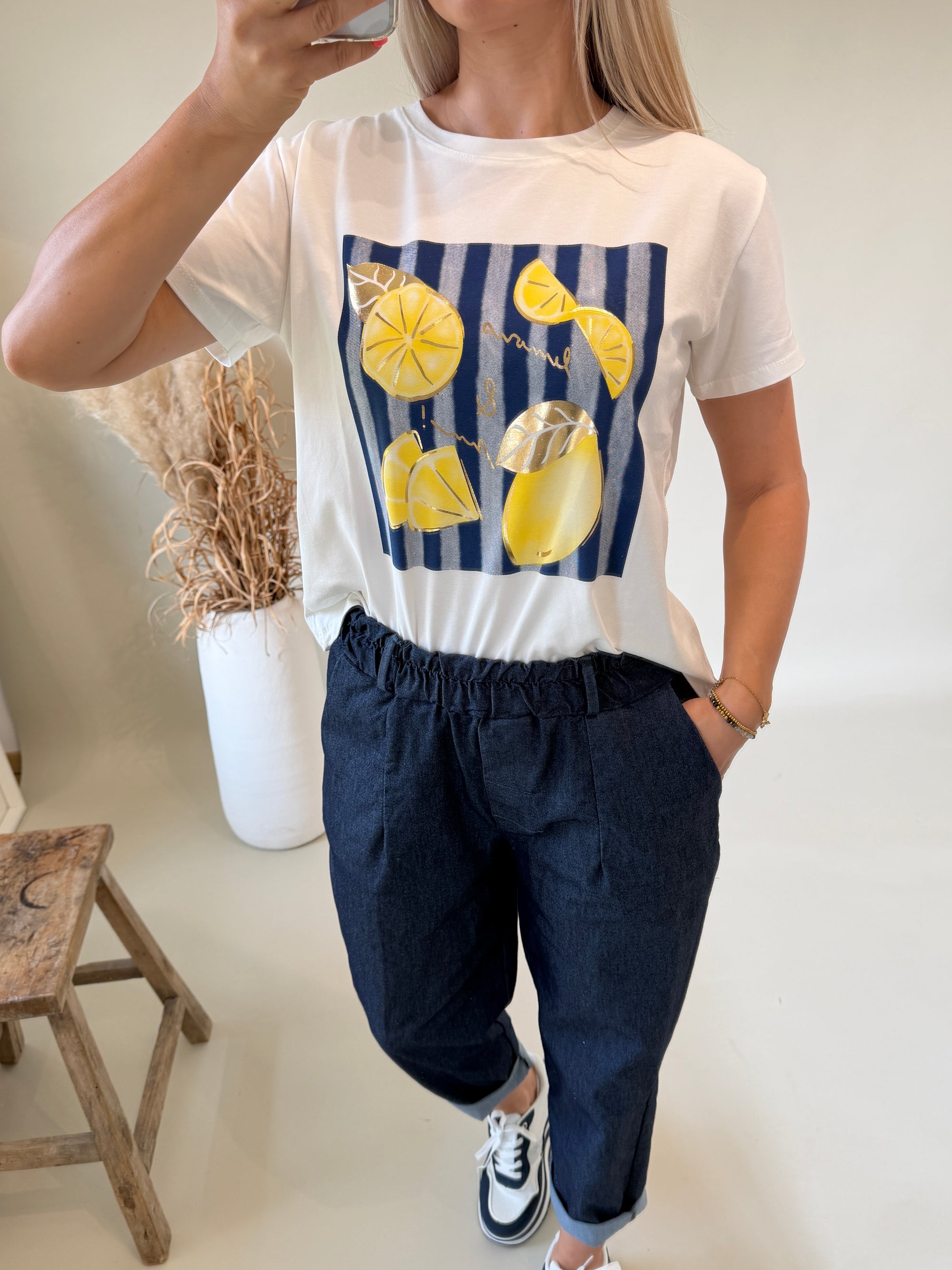 T - Shirt in Weiß mit Zitronen in Blau
