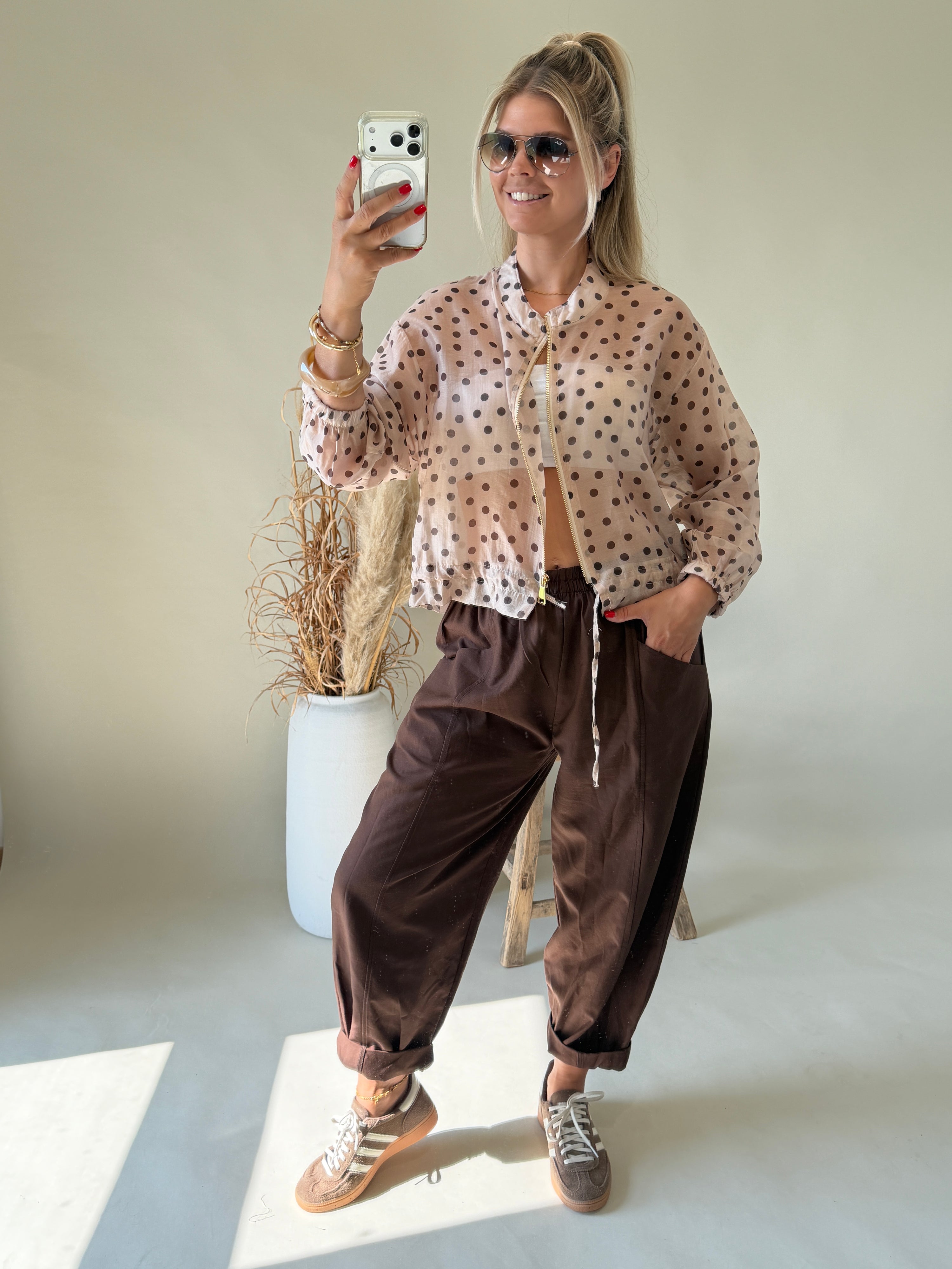 Jacke in Beige mit Schokobraunen Punkten