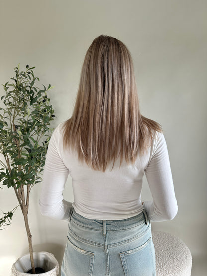 Shirt in Wollweiß mit Rollkragen