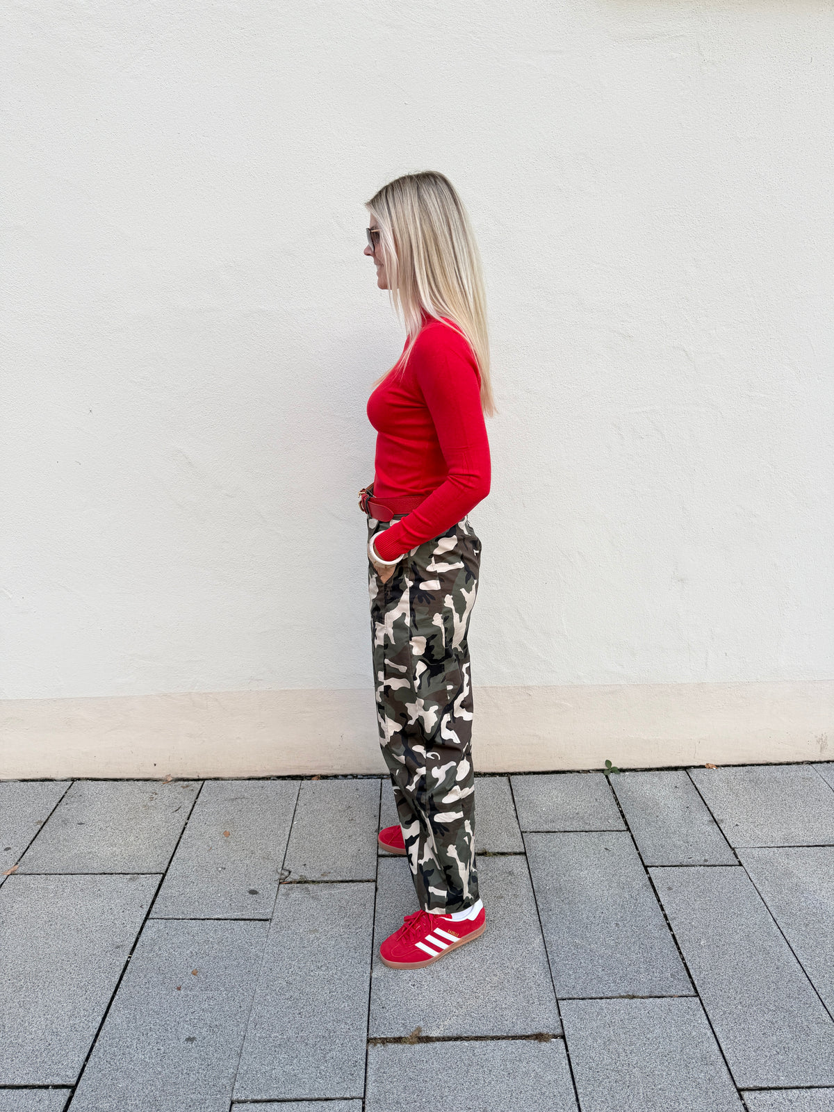 Pullover in Rot mit kleinen Stehkragen