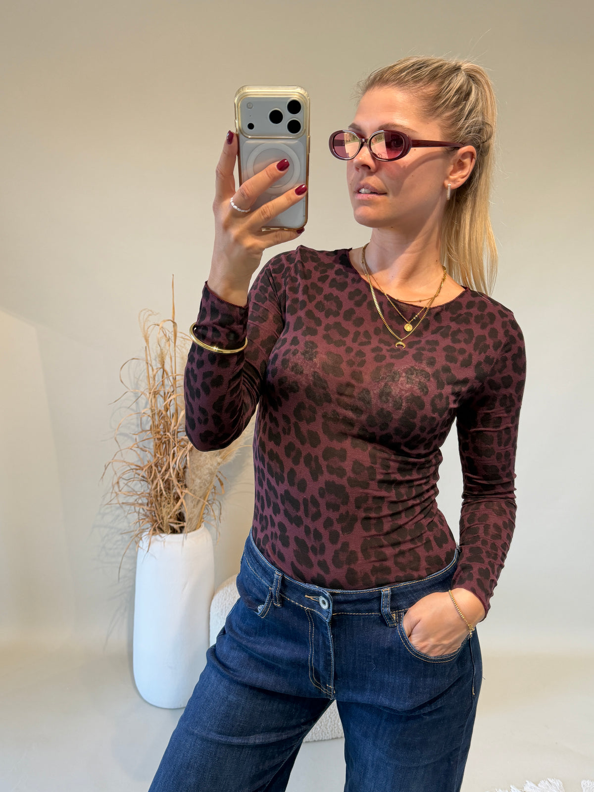 Shirt in Burgundy Leo