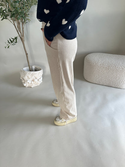 Hose in Wollweiß ( Cord ) weites Bein mit Naht