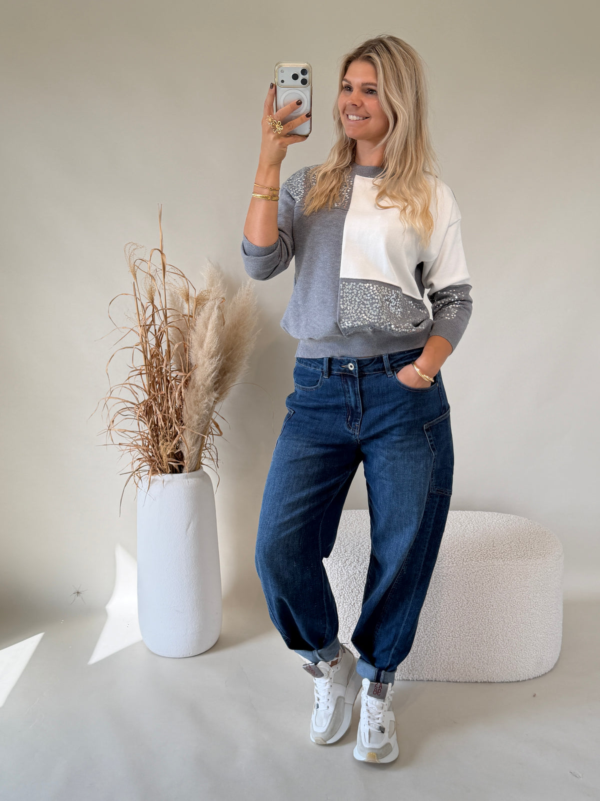 Jeans in Dunkelblau ( Ballon ) mit großen Taschen seitlich