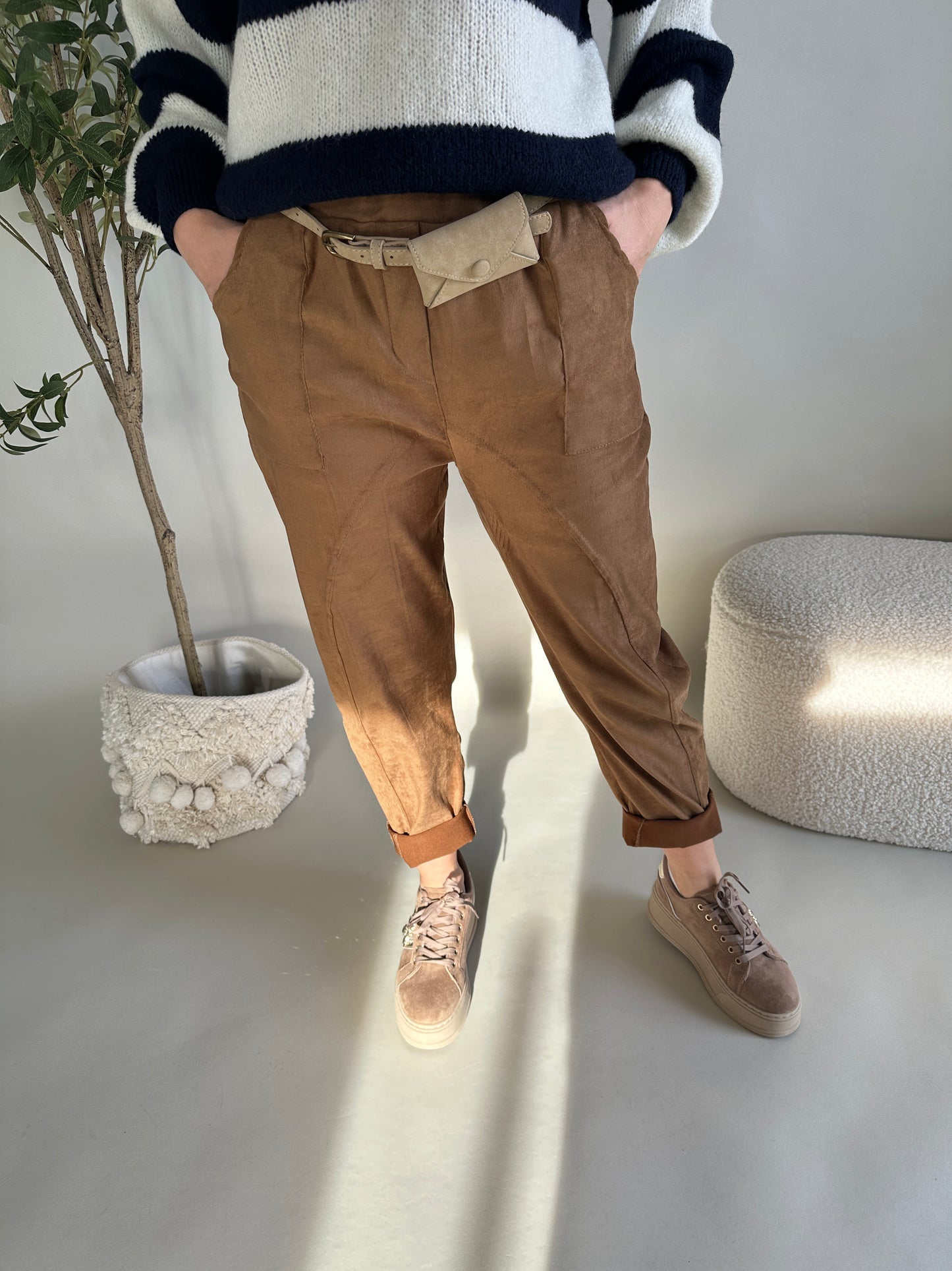 hose in zimt ( wildeder-optik) mit gürtel