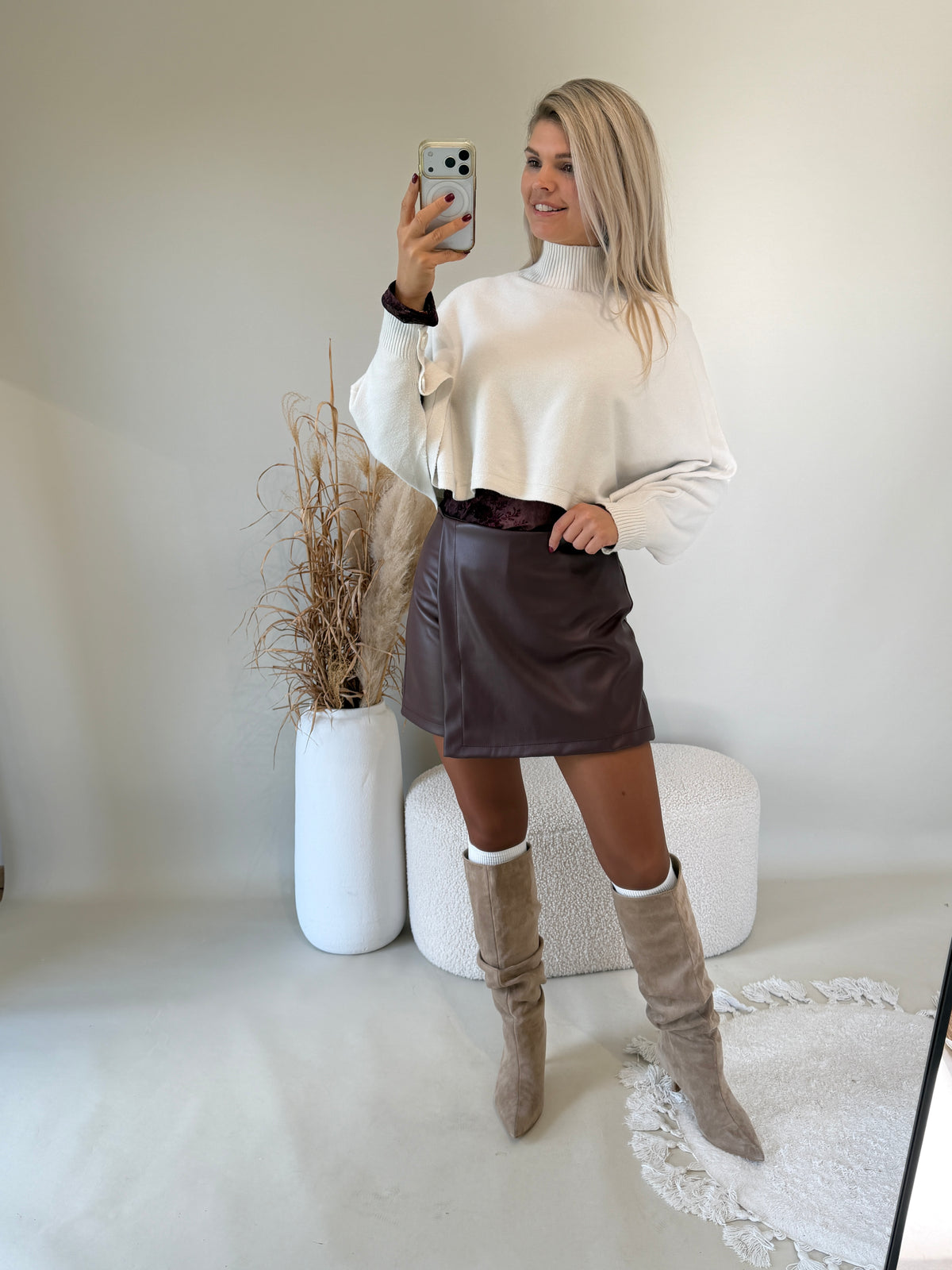 Pullover in Wollweiß  ( Kurz )