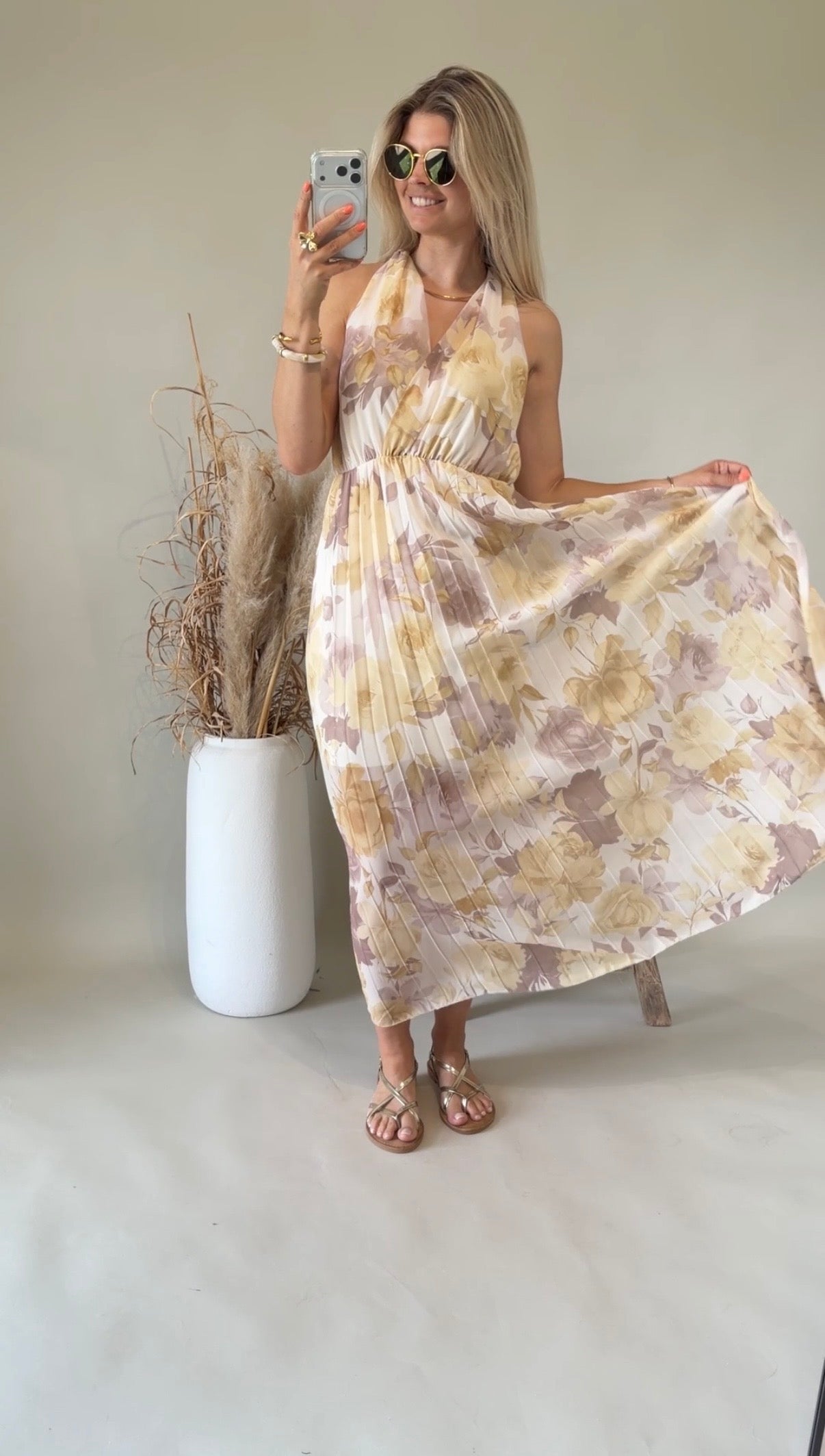 Kleid in Gelb / Beige mit Muster