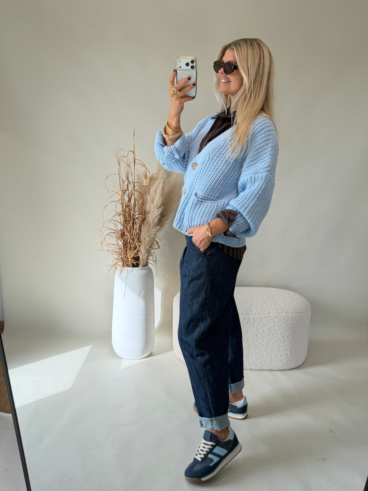 Strickjacke in Hellblau mit Taschen