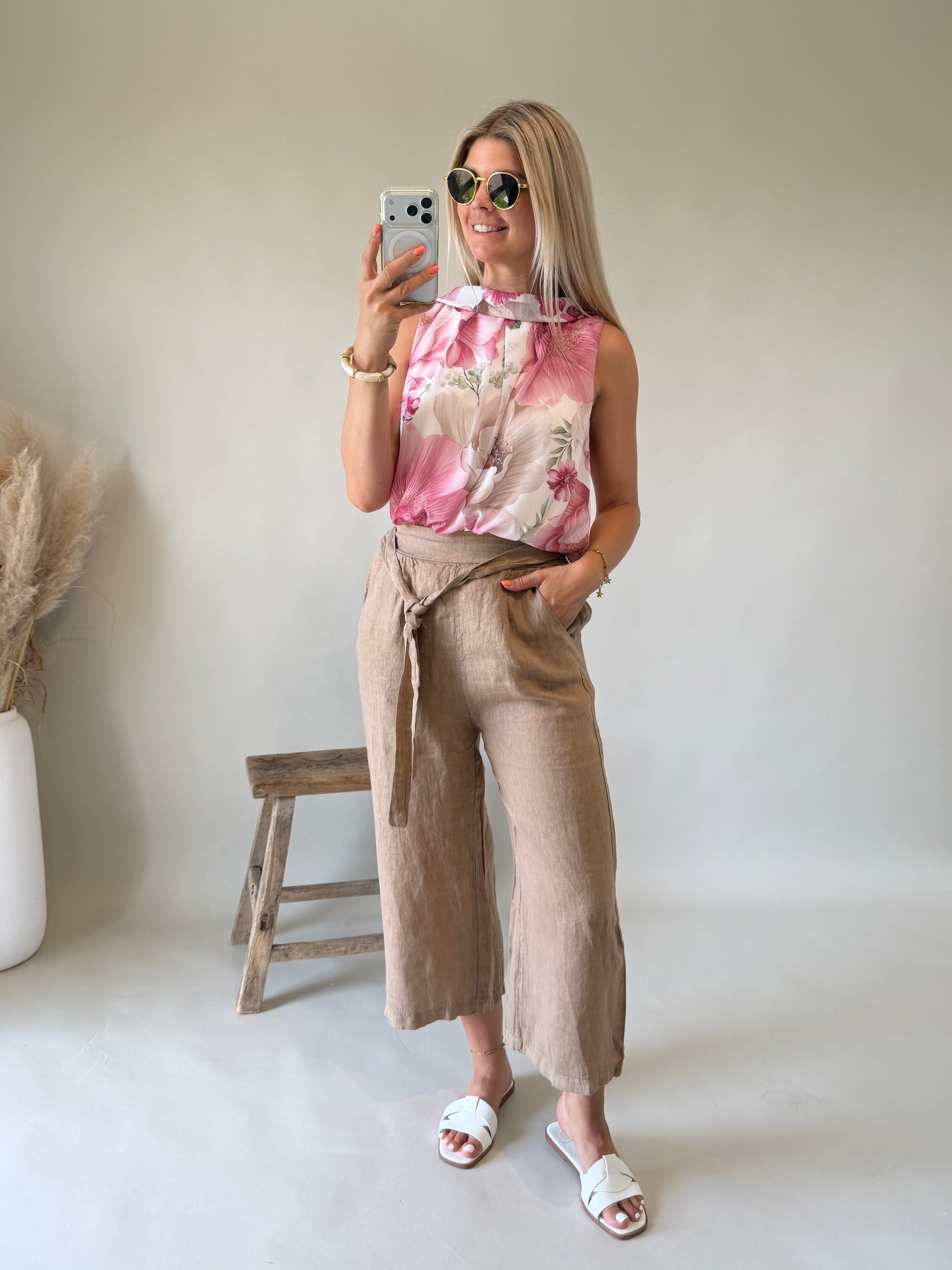 Bluse in Rosa mit Bunten Blumenmuster ( Neckholder )