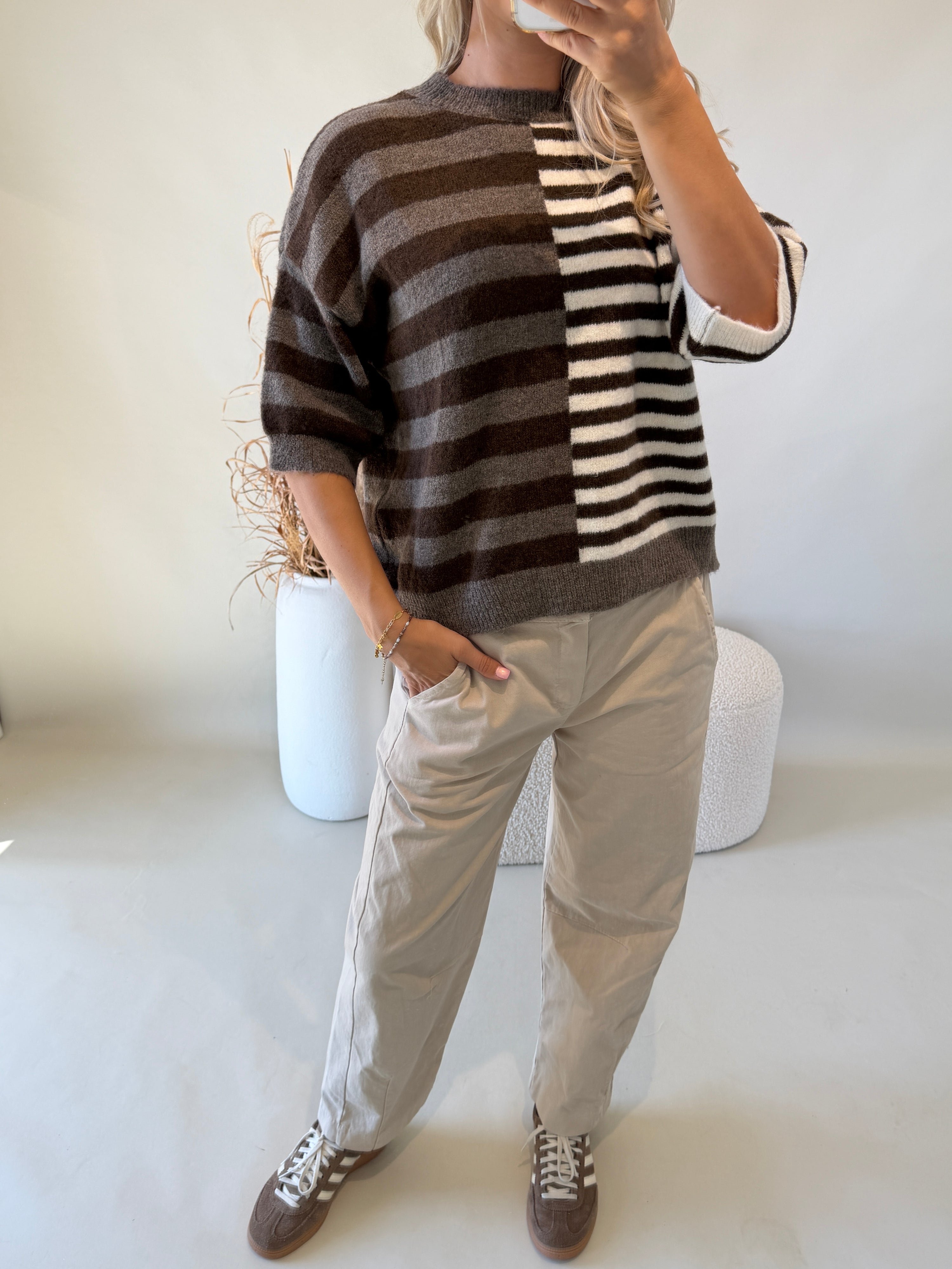 Pullover in Schokobraun / Wollweiß gestreift ( Kurzarm )