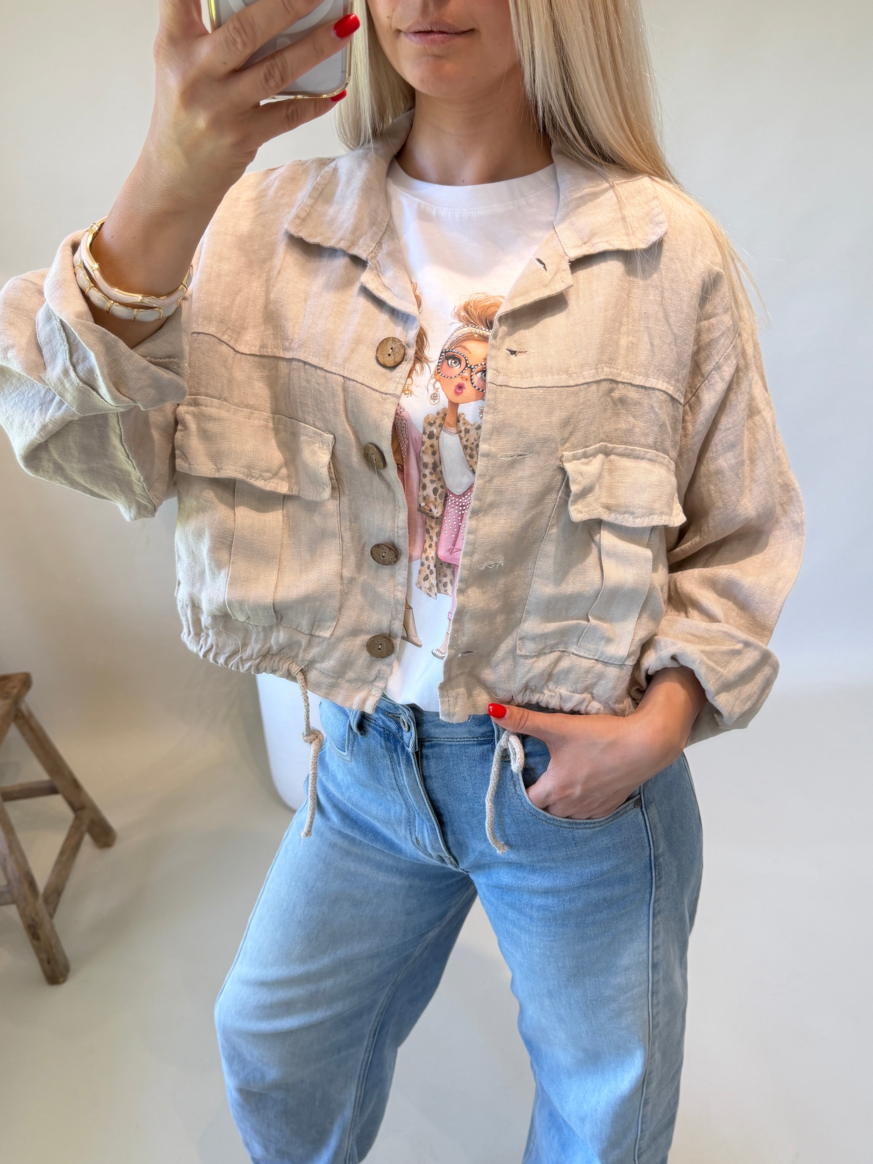 Jacke in Beige mit Brusttasche