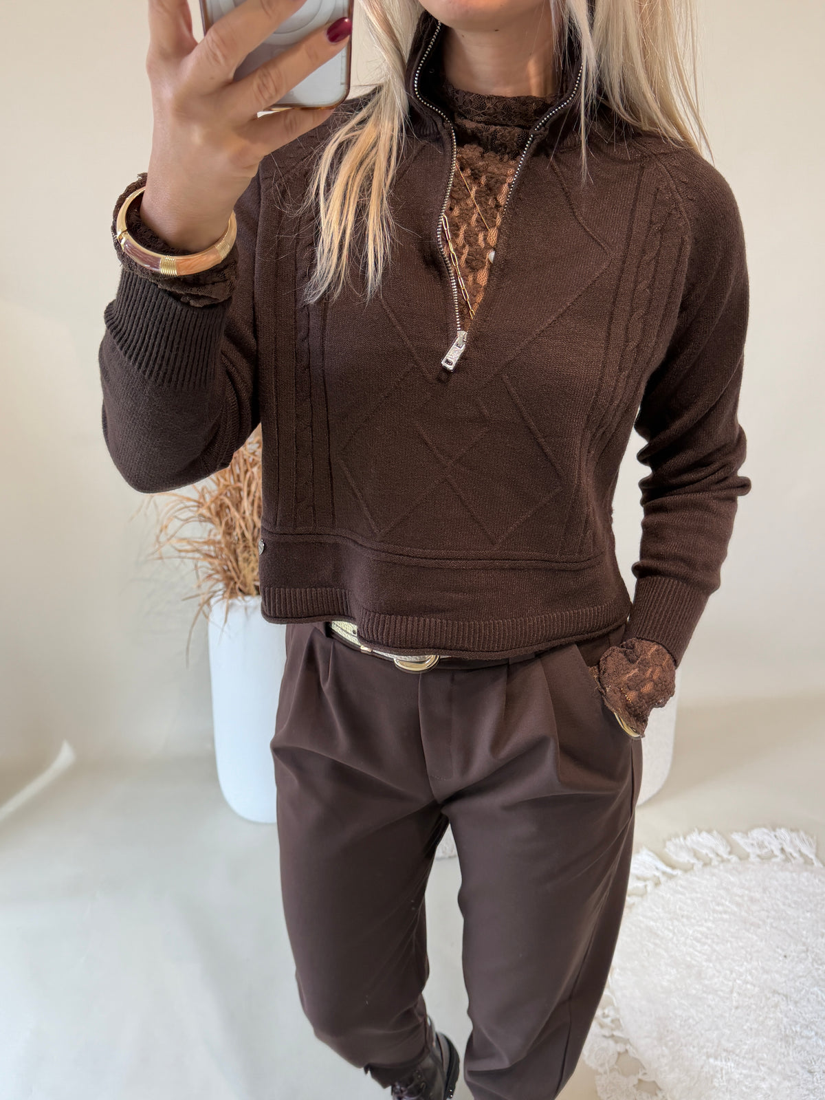 Pullover in Schokobraun mit Reißverschluss