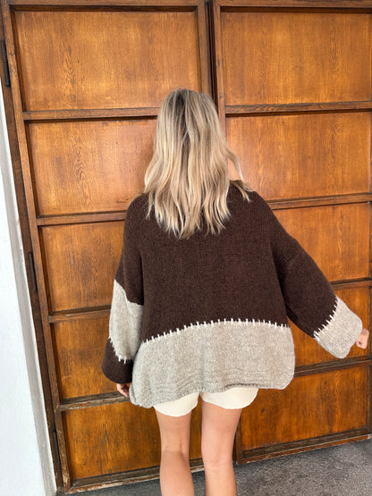 Strickjacke in Schokobraun/Beige/Wollweiß ohne Knöpfe