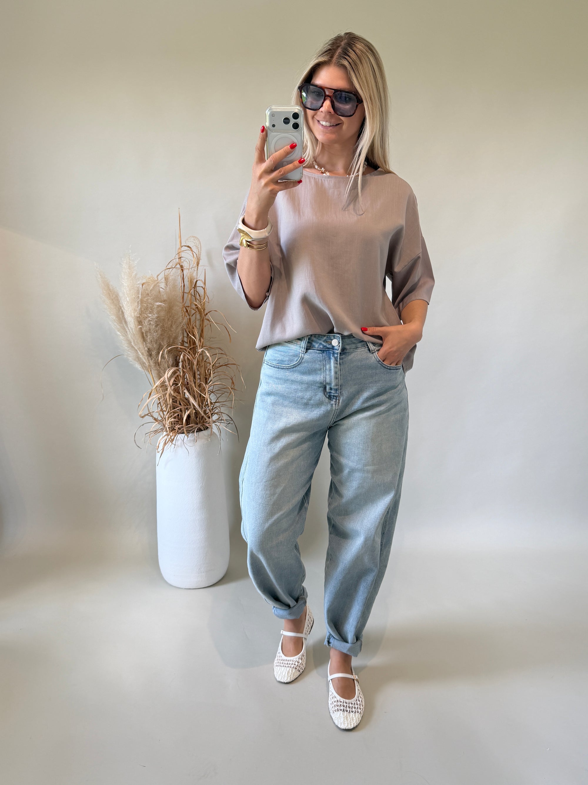 Bluse in Nussbraun am Rücken mit Knöpfen ( Kurzarm )