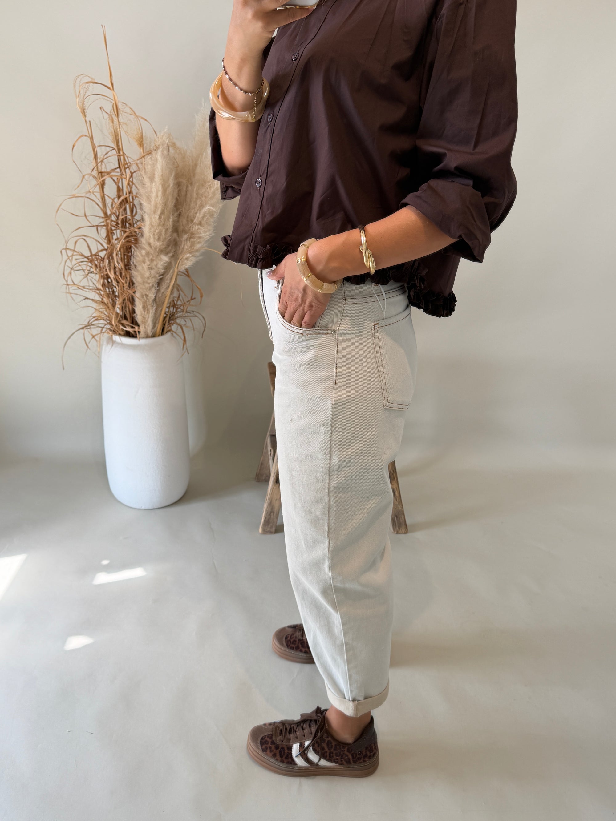 Jeans in Hellbeige mit Nähten in Zimt ( Mom Fit )