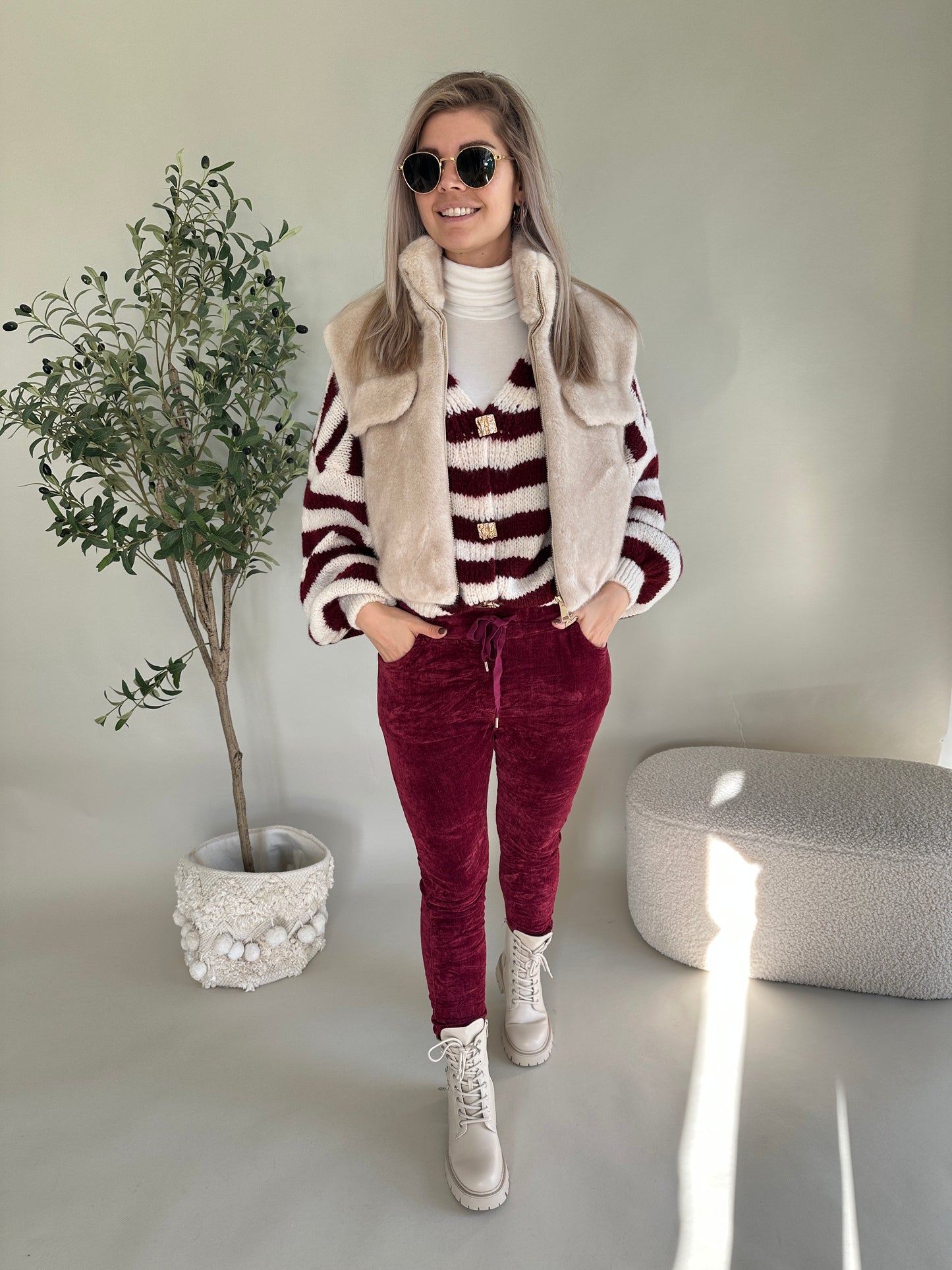 strickjacke gestreift in bordeaux/wollweiß