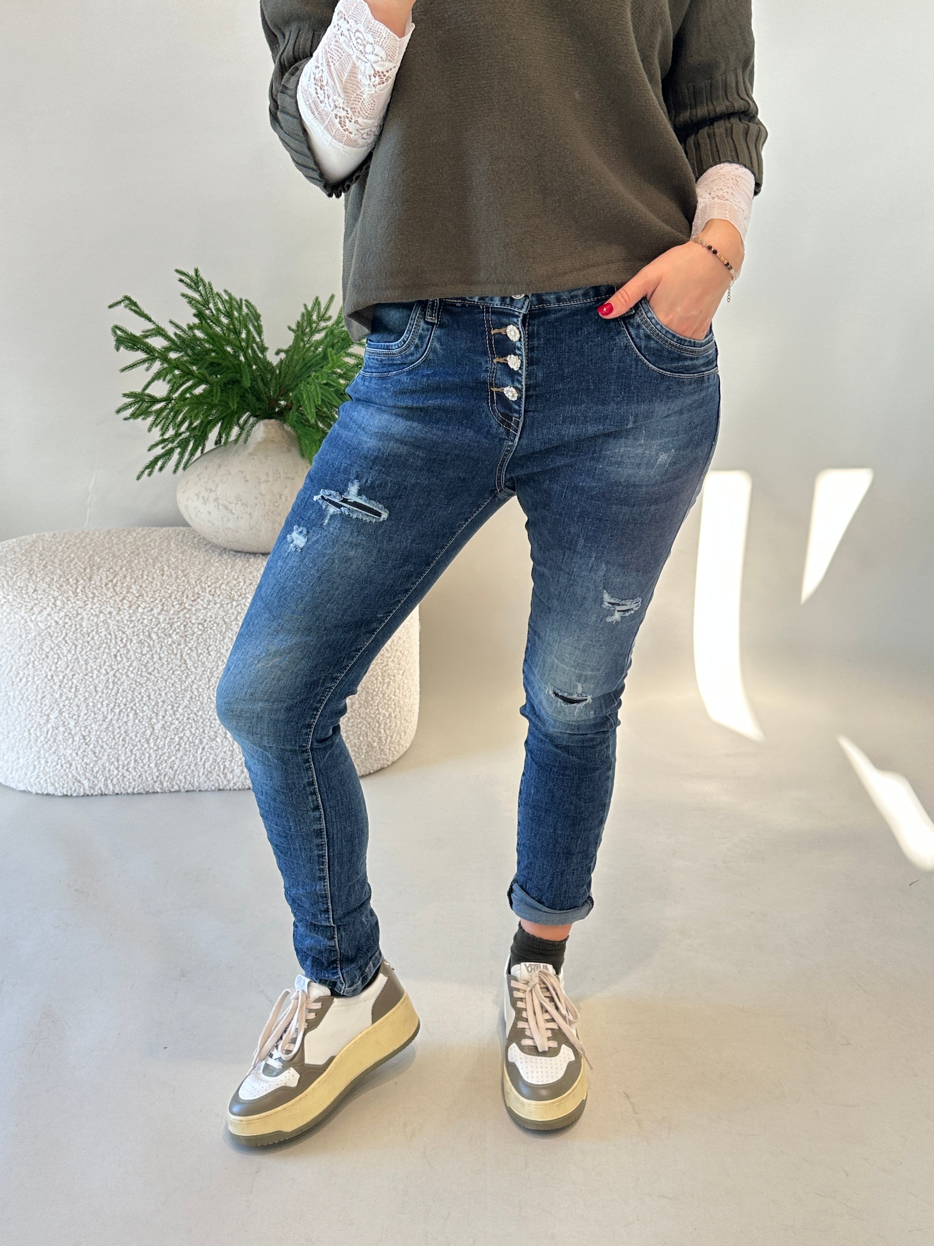 Jeans mit Glitzerknöpfe
