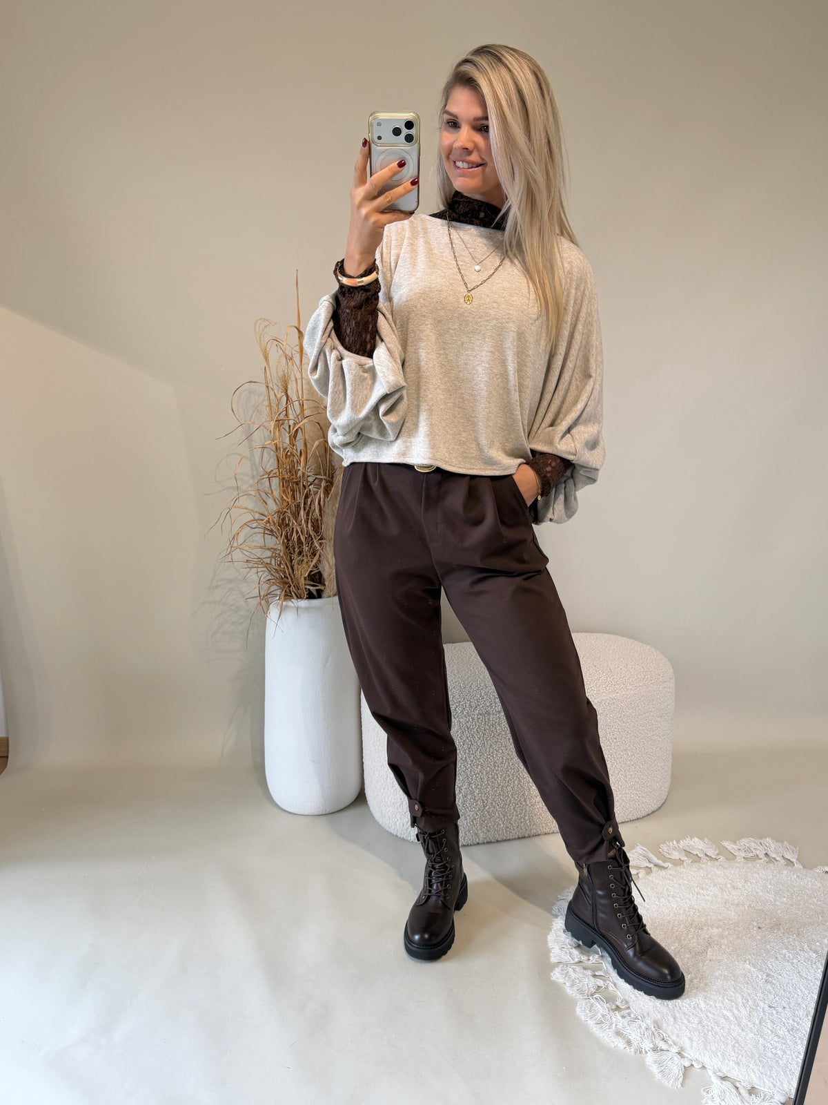 Pullover in Sand  mit  weitem Arm