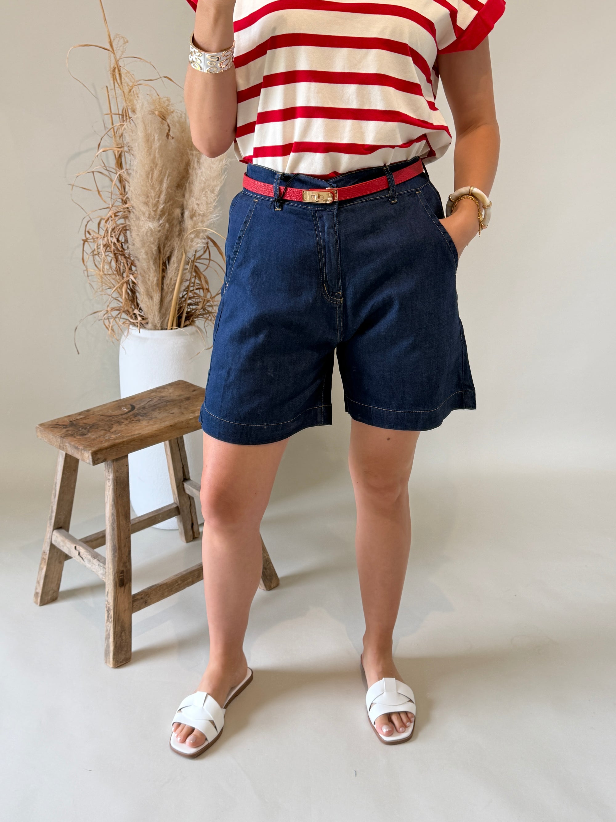 Hose in Dunkelblau leichter Jeansstoff ( Short )