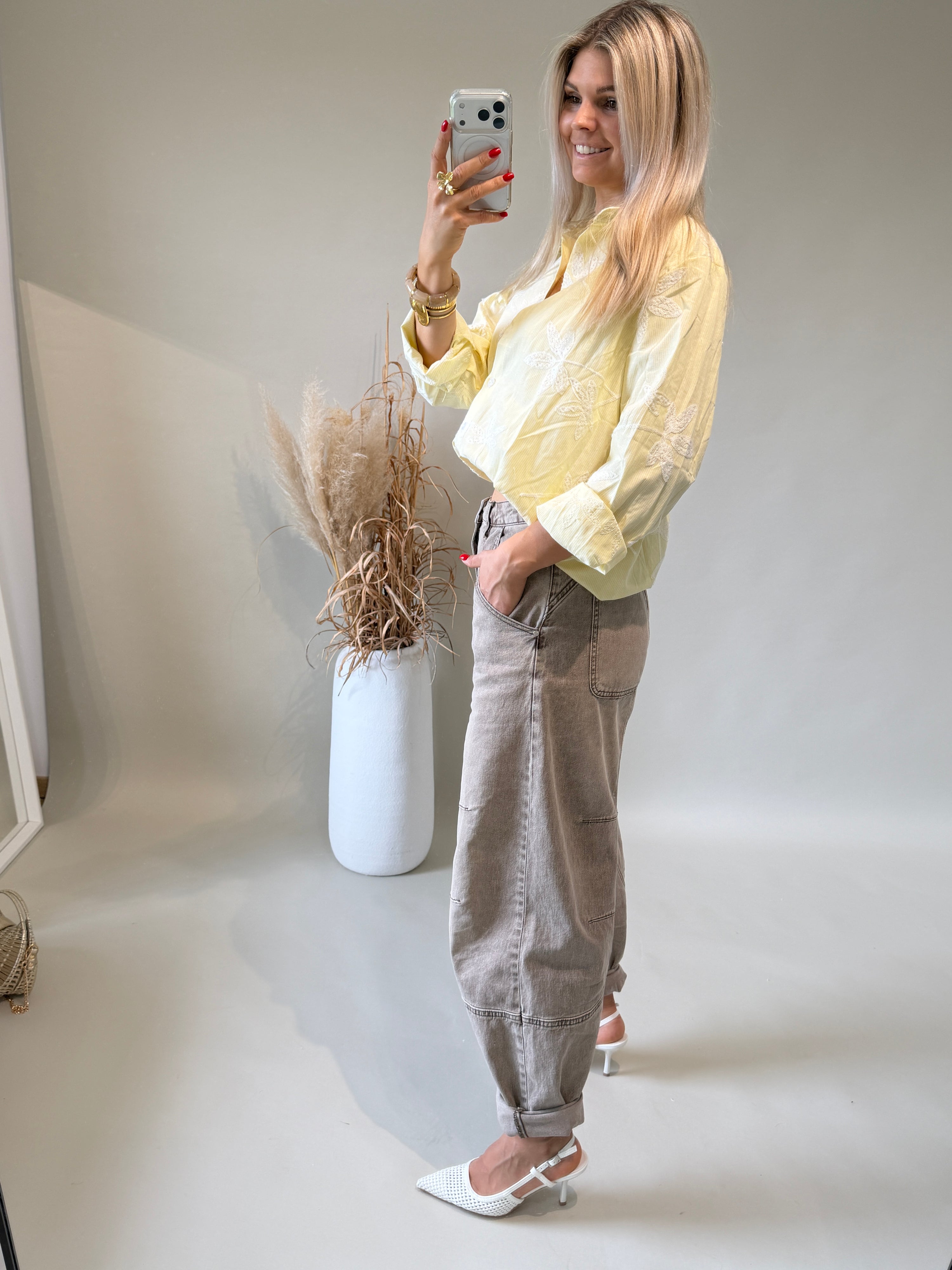 Bluse in Gelb gestreift mit Stickerei ( Blätter )