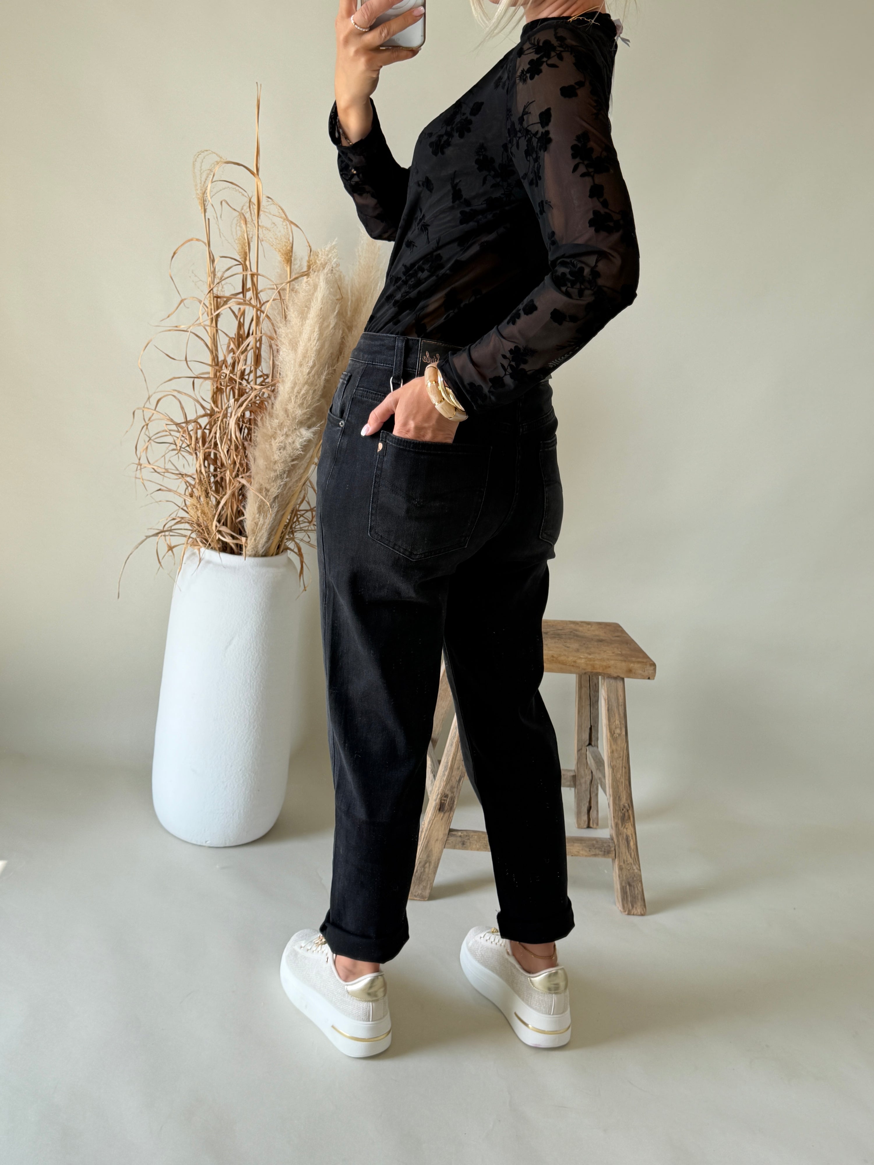 Jeans in Dunkelgrau ( Mom Fit )